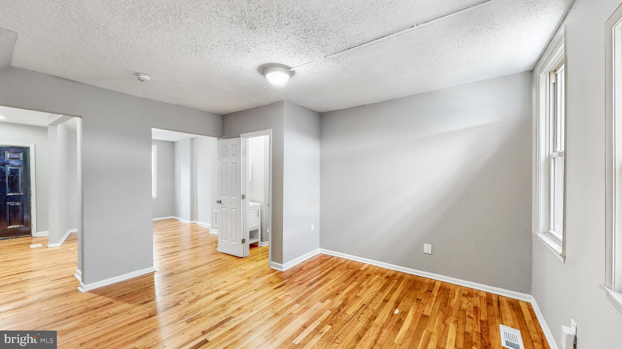 2726 LAURETTA AVENUE