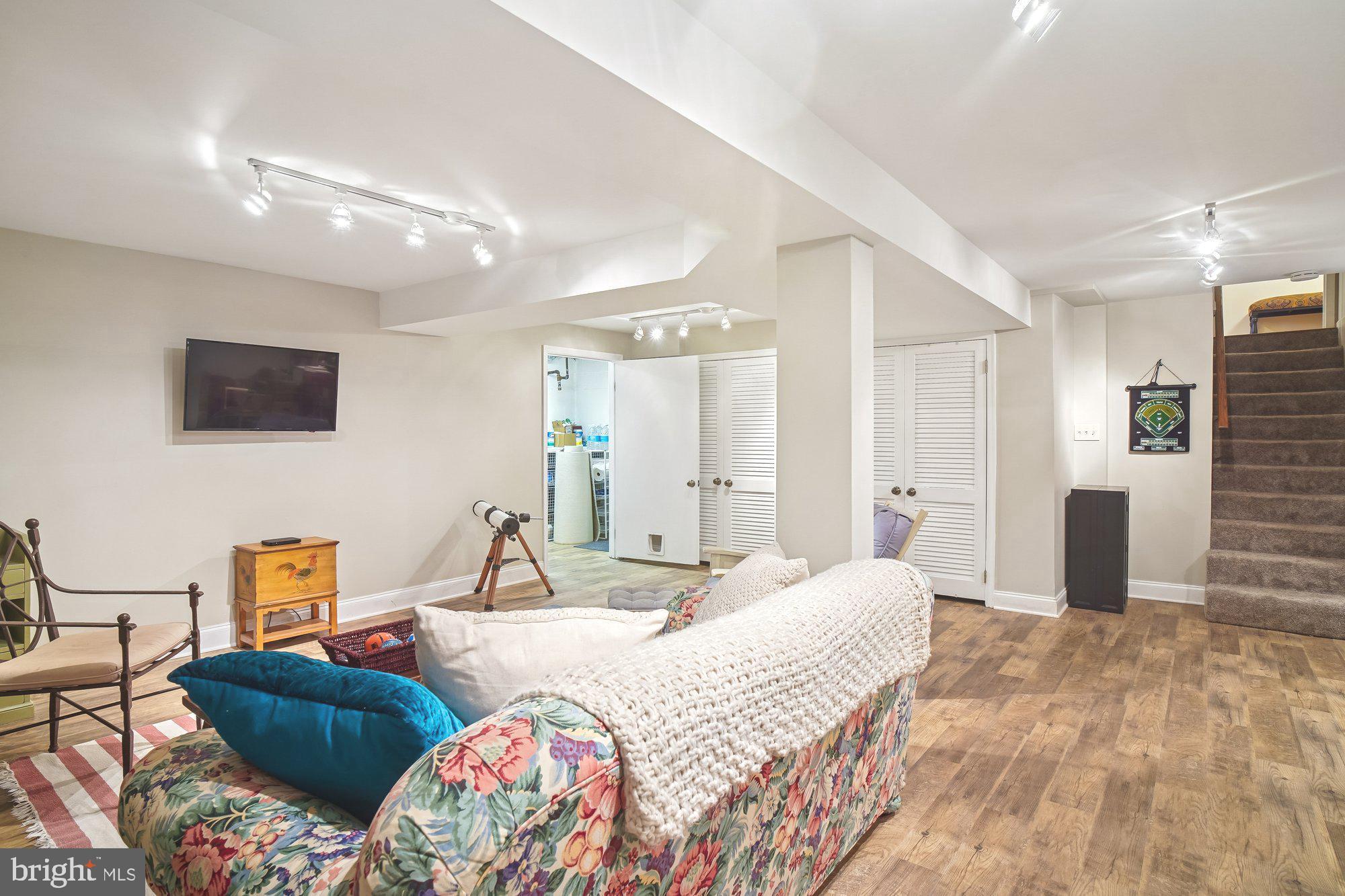 OLD FARM - Residential