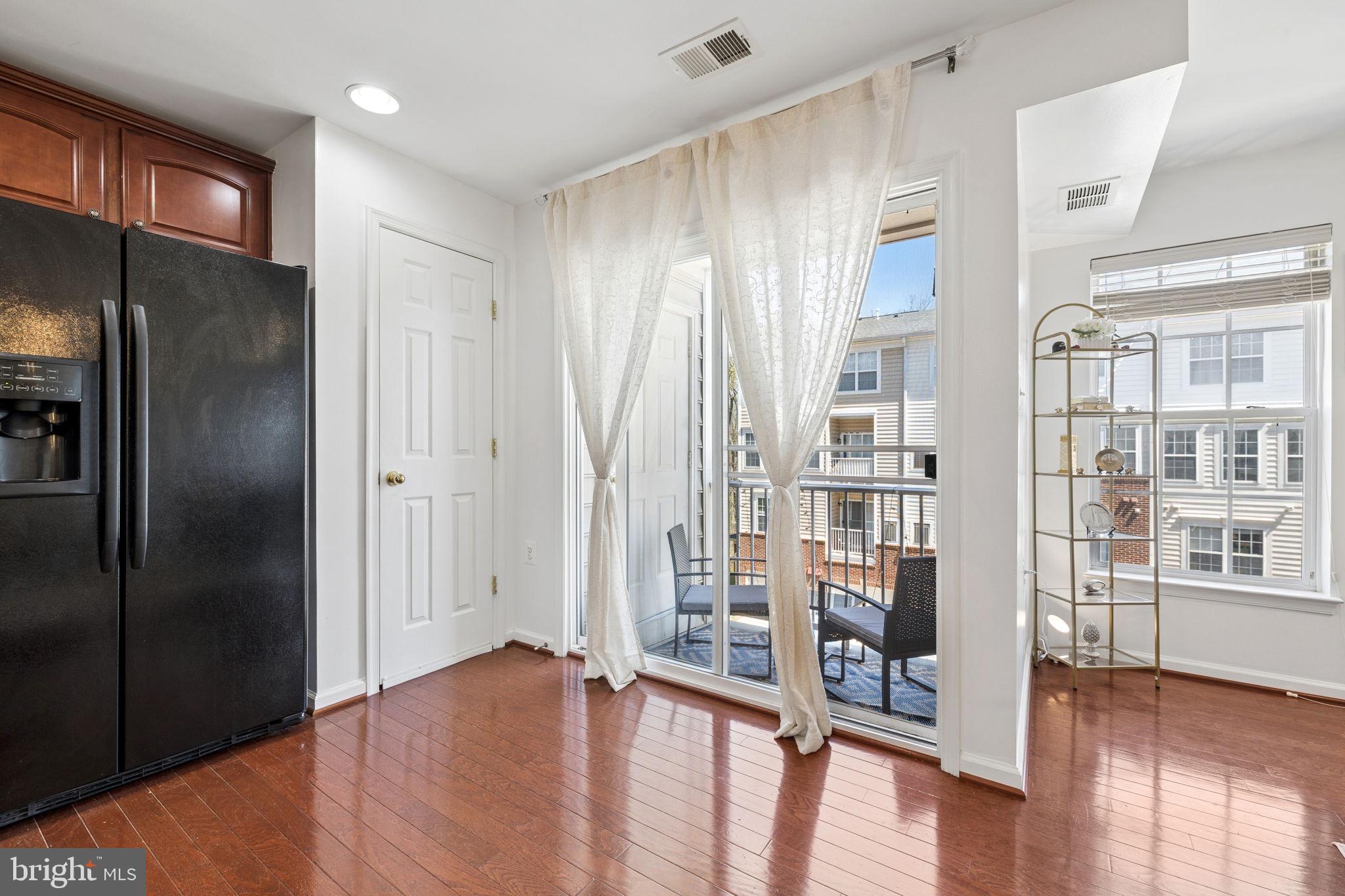 MARKET CENTER CONDOMINIUM - Residential