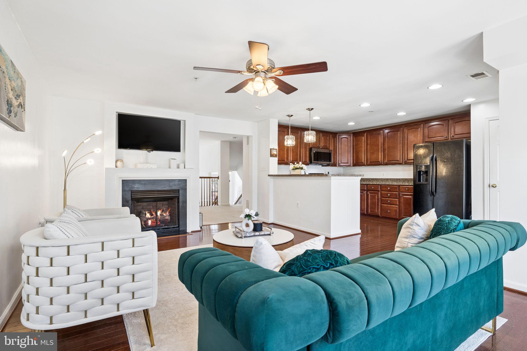 MARKET CENTER CONDOMINIUM - Residential