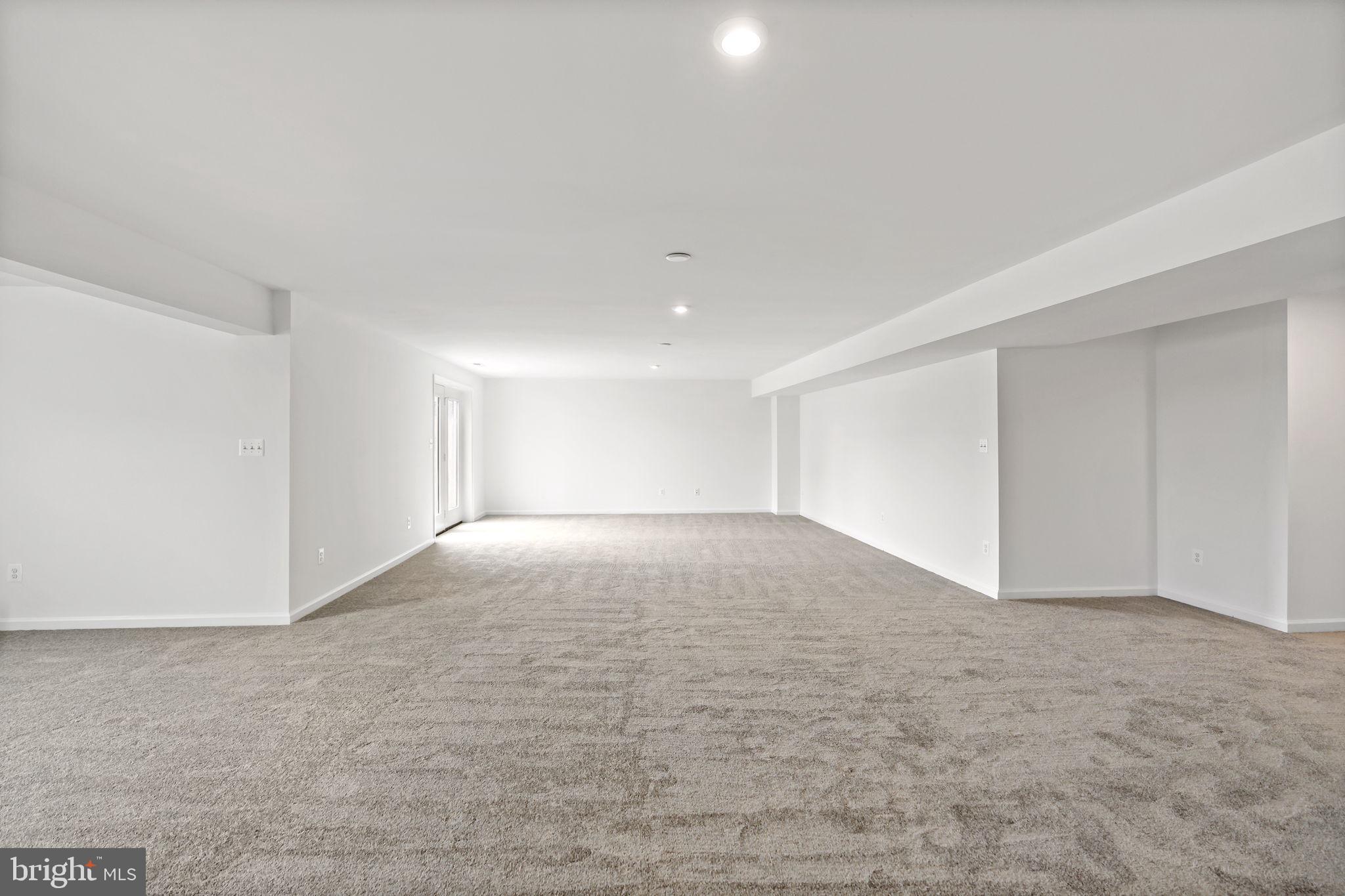 SOUTH BROOK - Residential