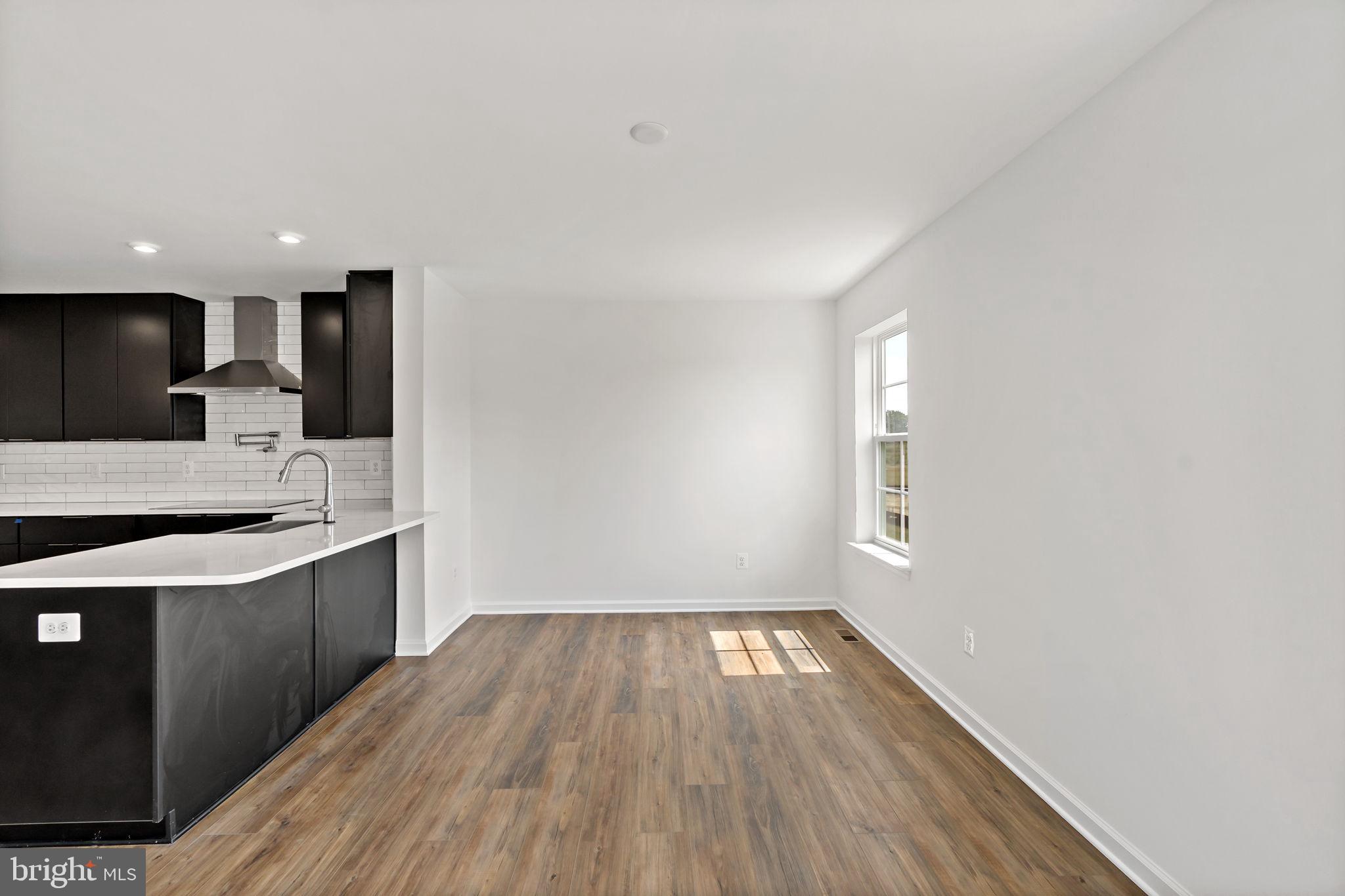 SOUTH BROOK - Residential