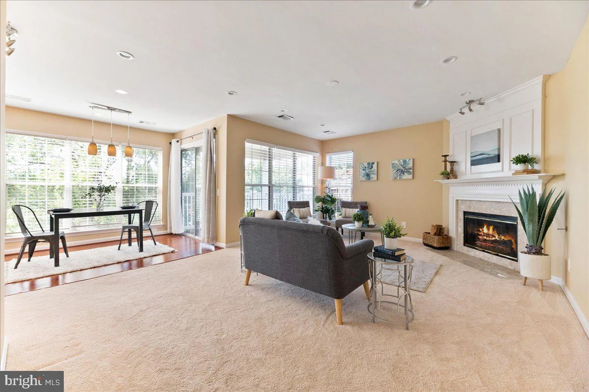 8211 Crossbrook Court Unit 202, Lorton, VA 22079