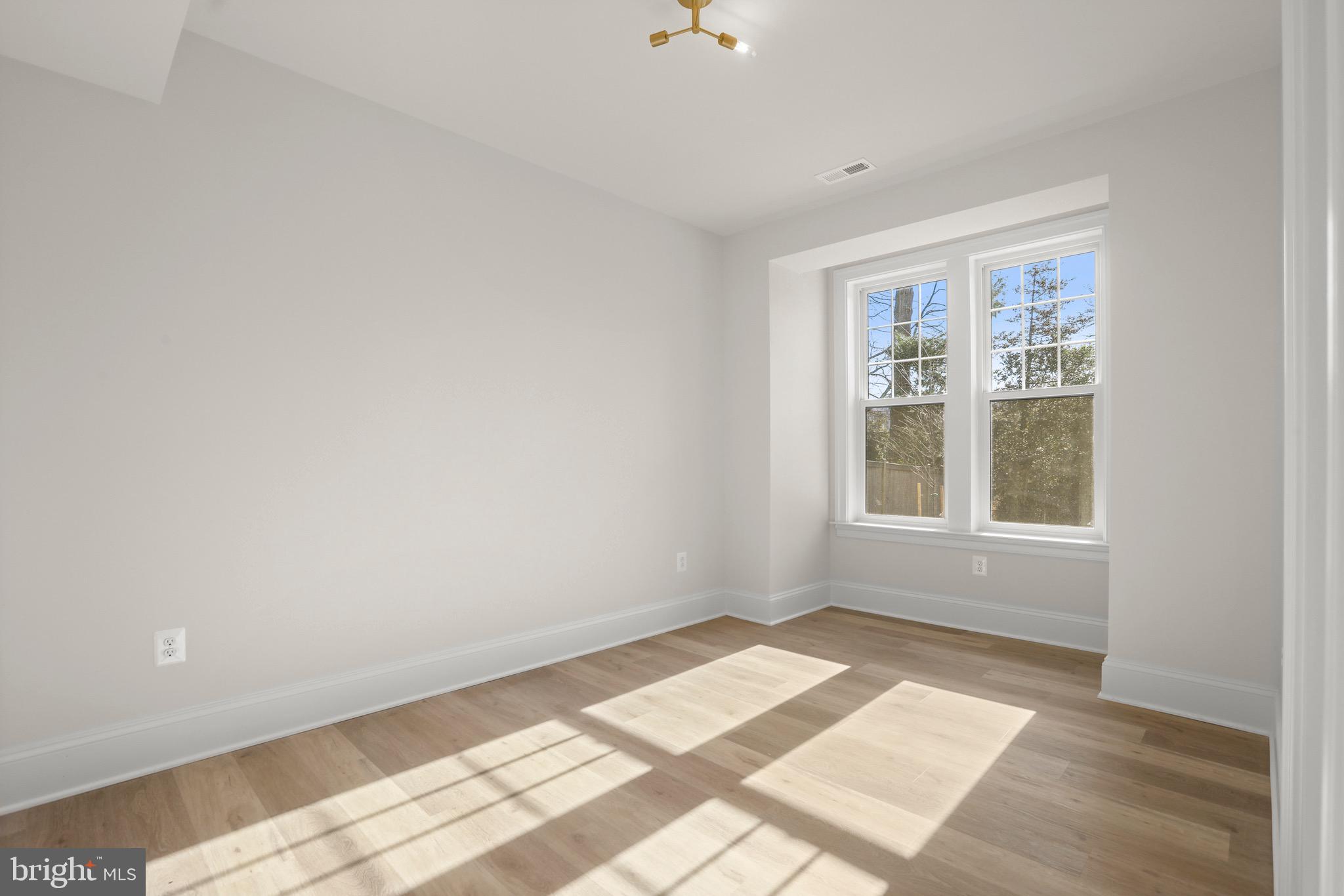 SOMERSET - Residential