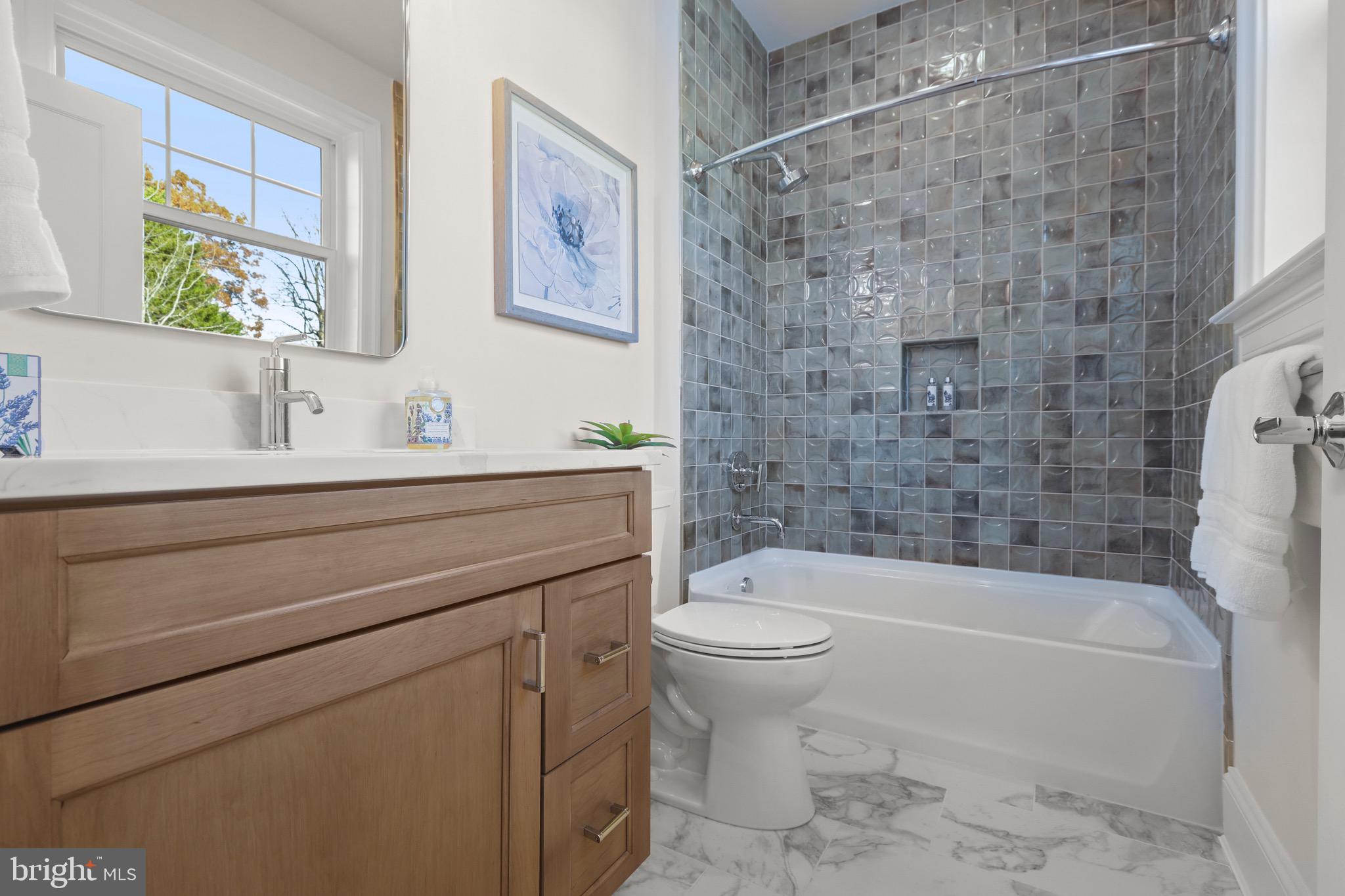 SOMERSET - Residential