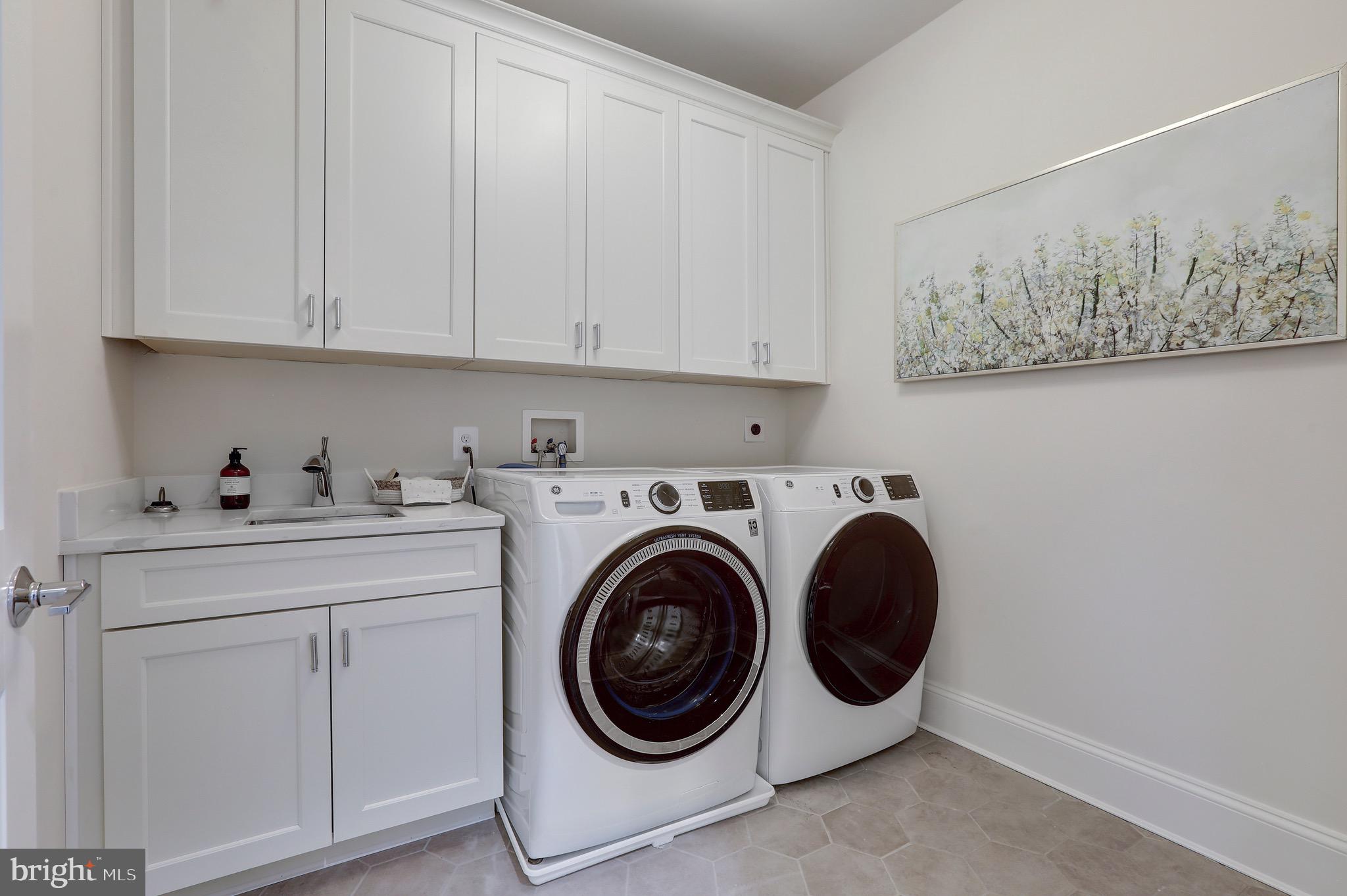 SOMERSET - Residential