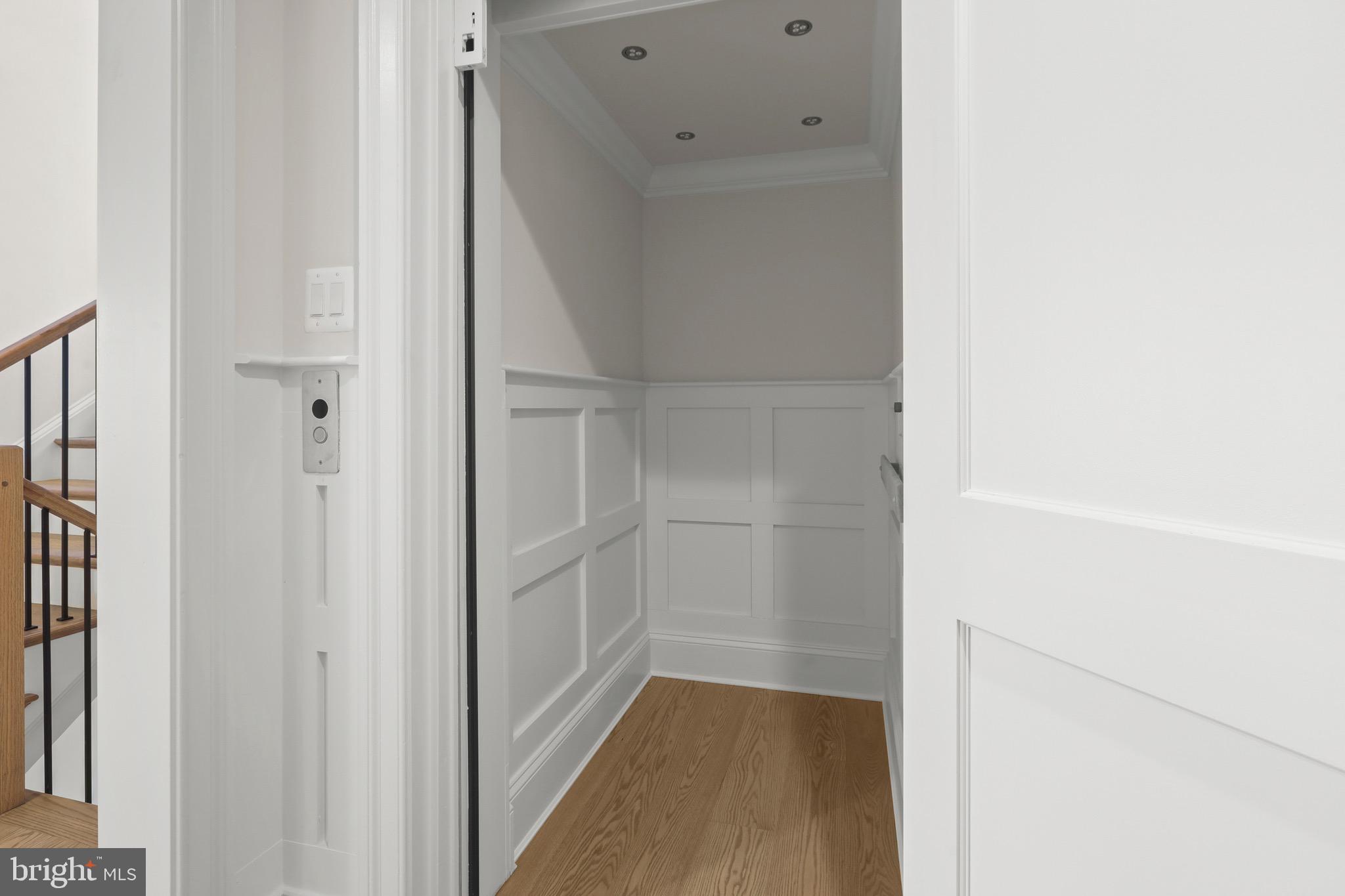 SOMERSET - Residential