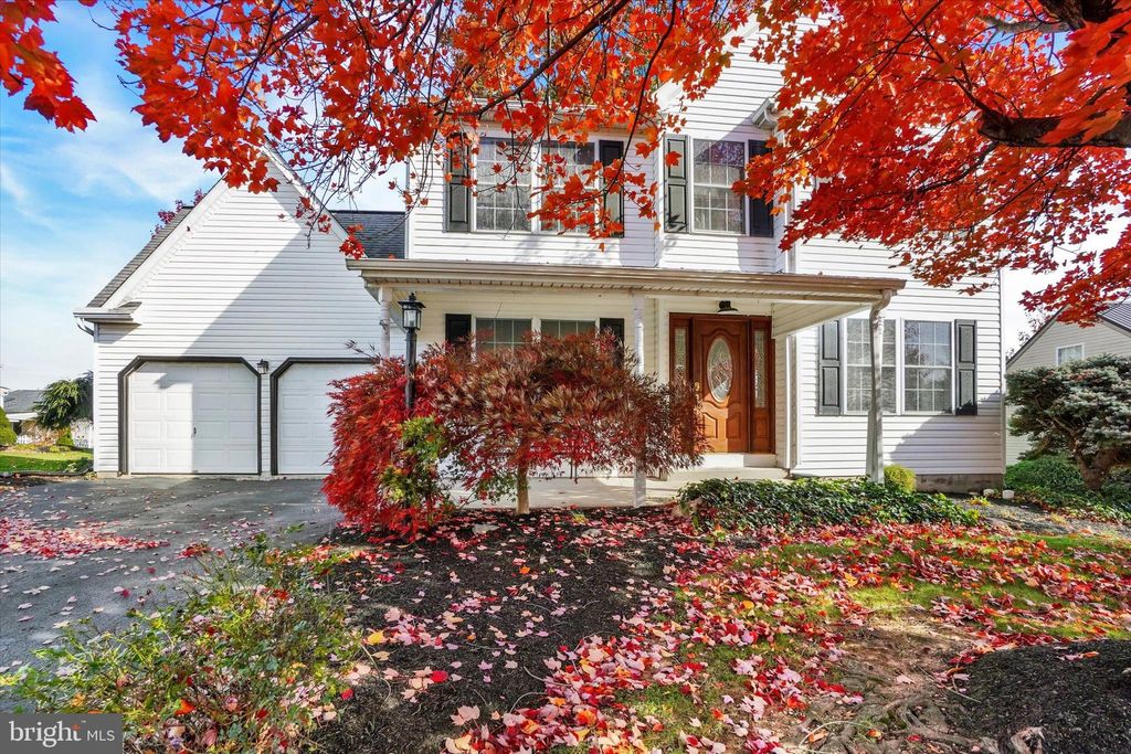 Photo of 119 Cedar Drive, DOVER, PA 17315 (MLS # PAYK2091226)