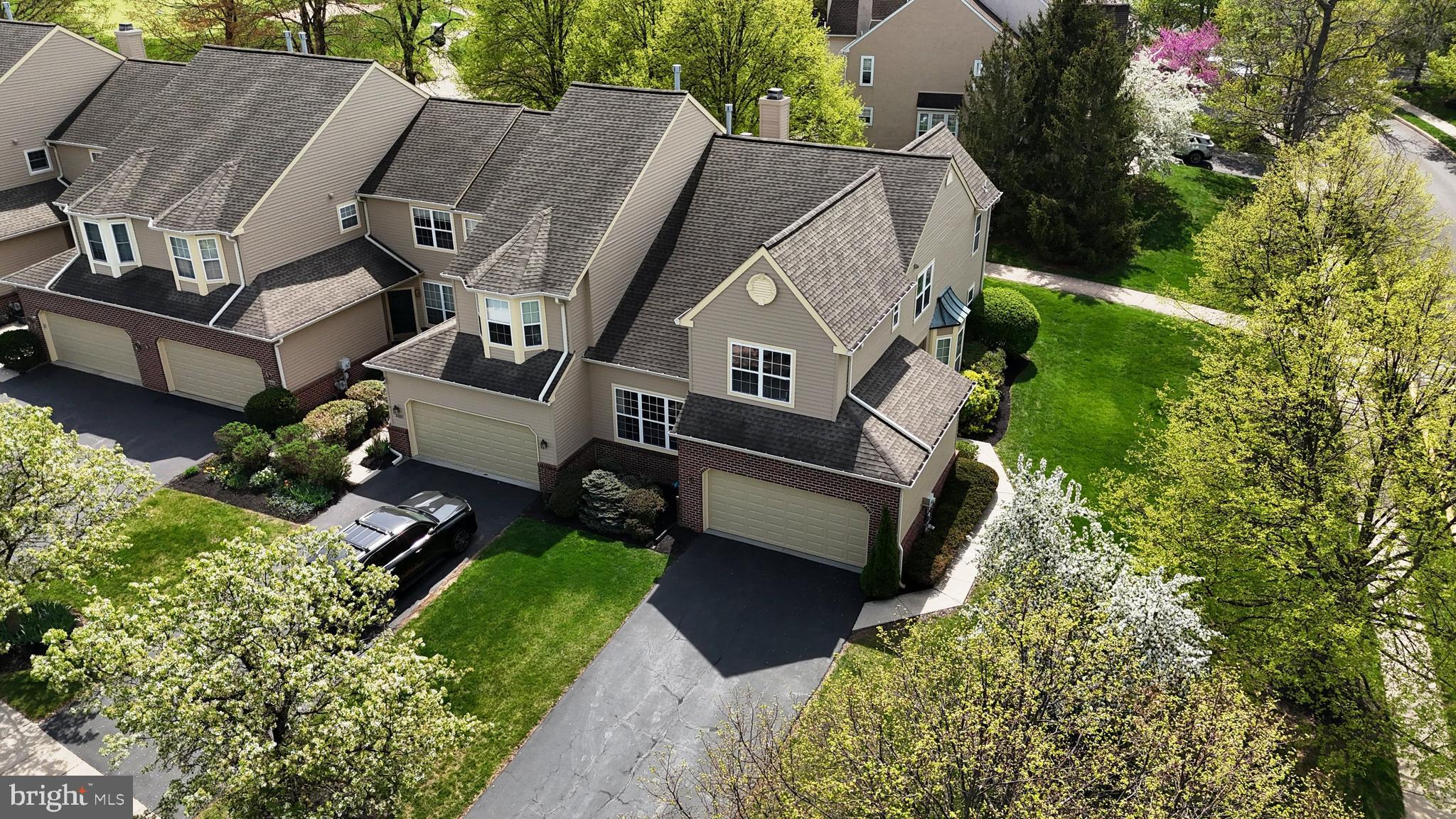 PINECREST - Residential