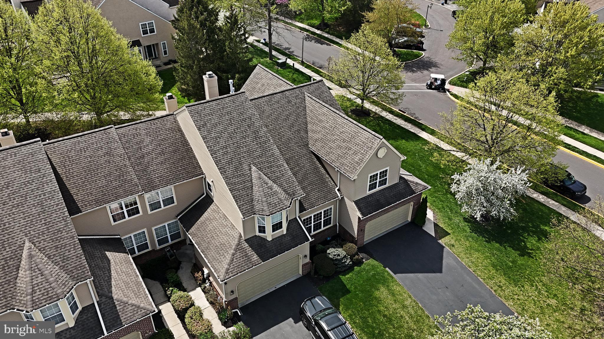 PINECREST - Residential