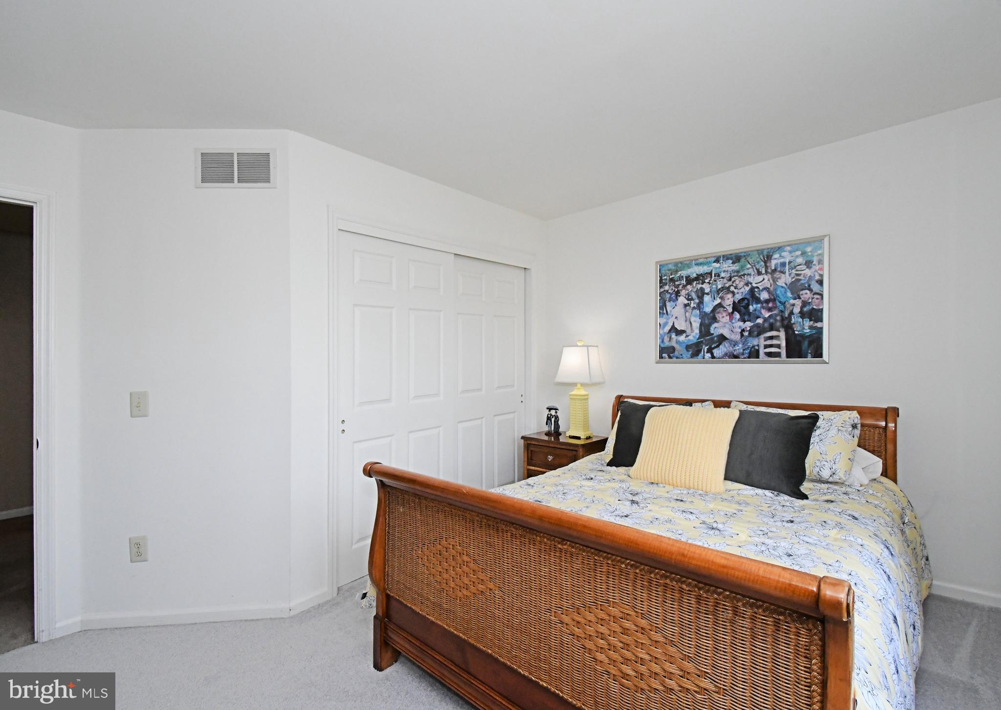 PINECREST - Residential