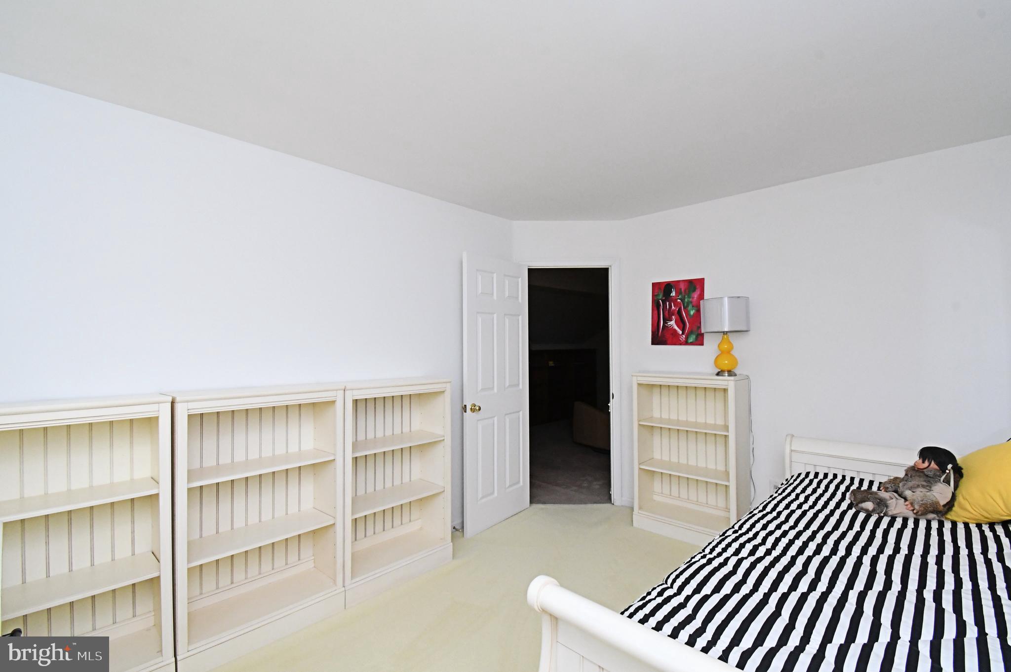 PINECREST - Residential