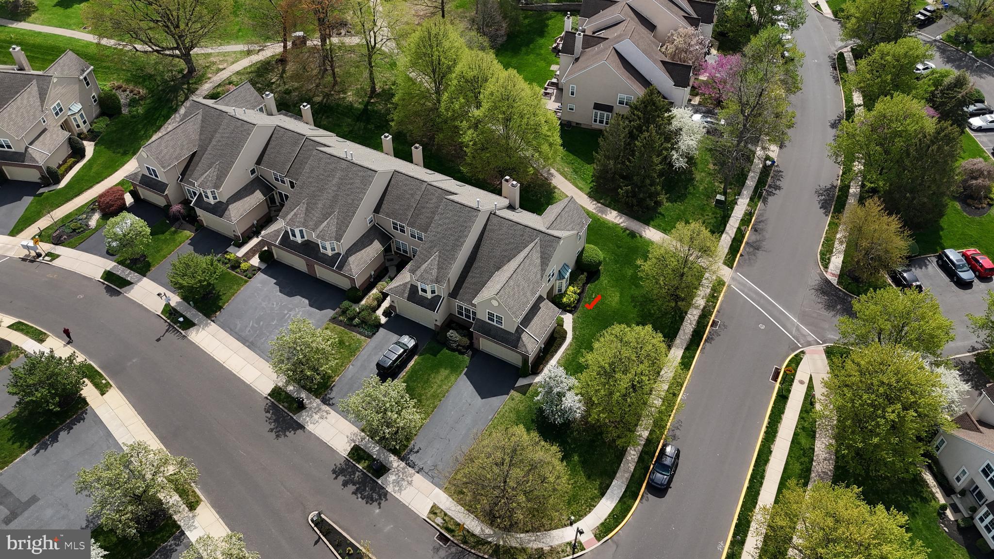 PINECREST - Residential