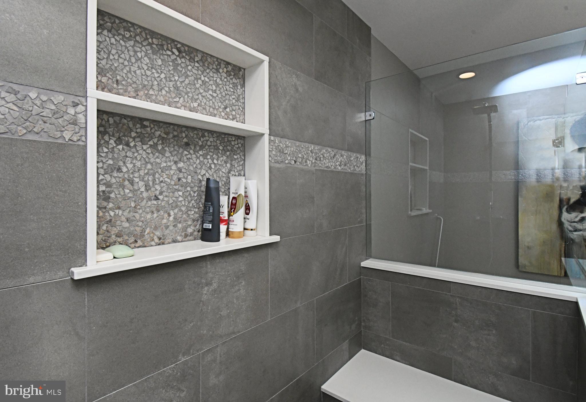 PINECREST - Residential