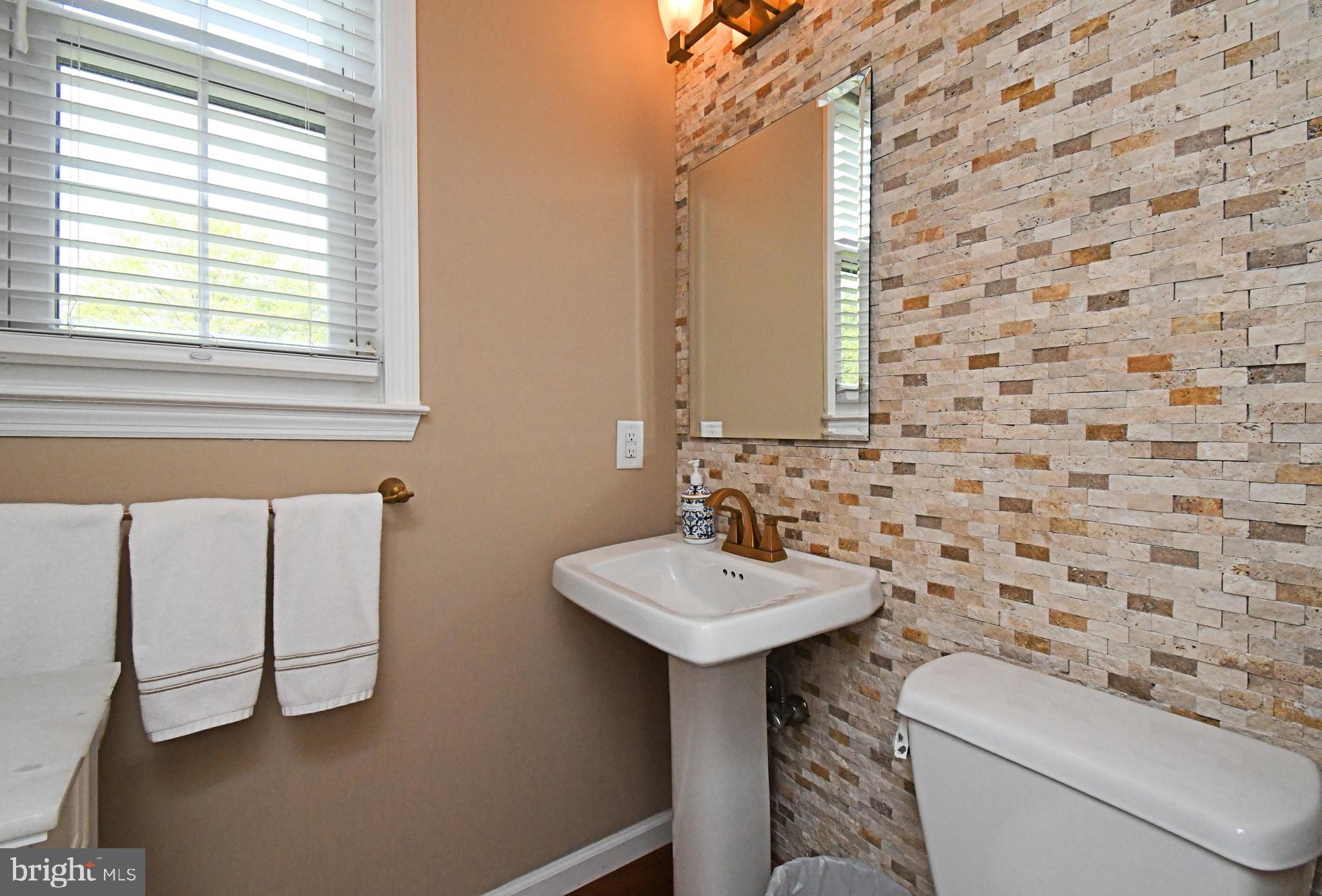 PINECREST - Residential