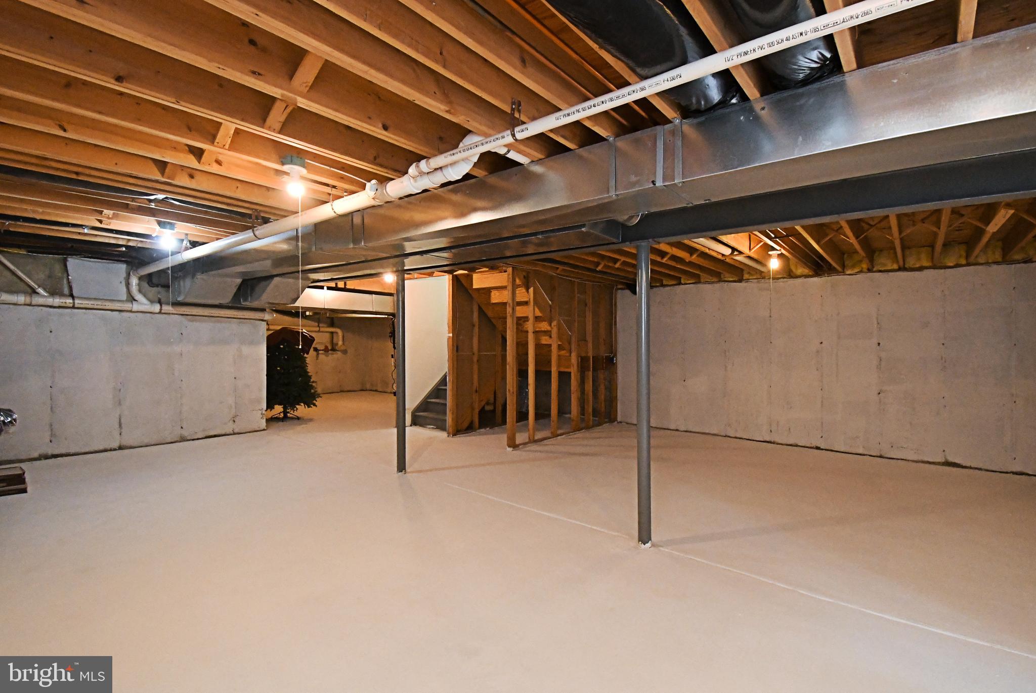 PINECREST - Residential