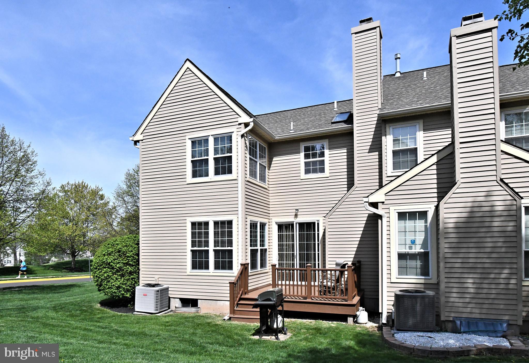 PINECREST - Residential