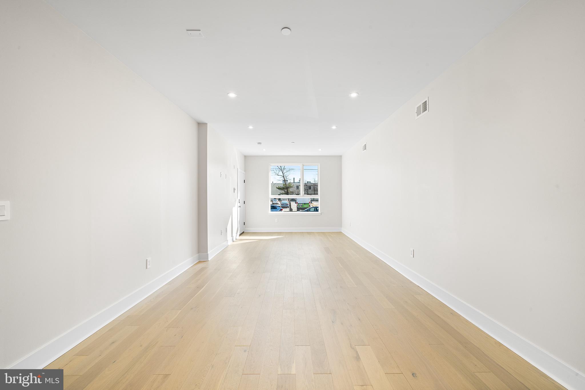 OLDE KENSINGTON - Residential Lease