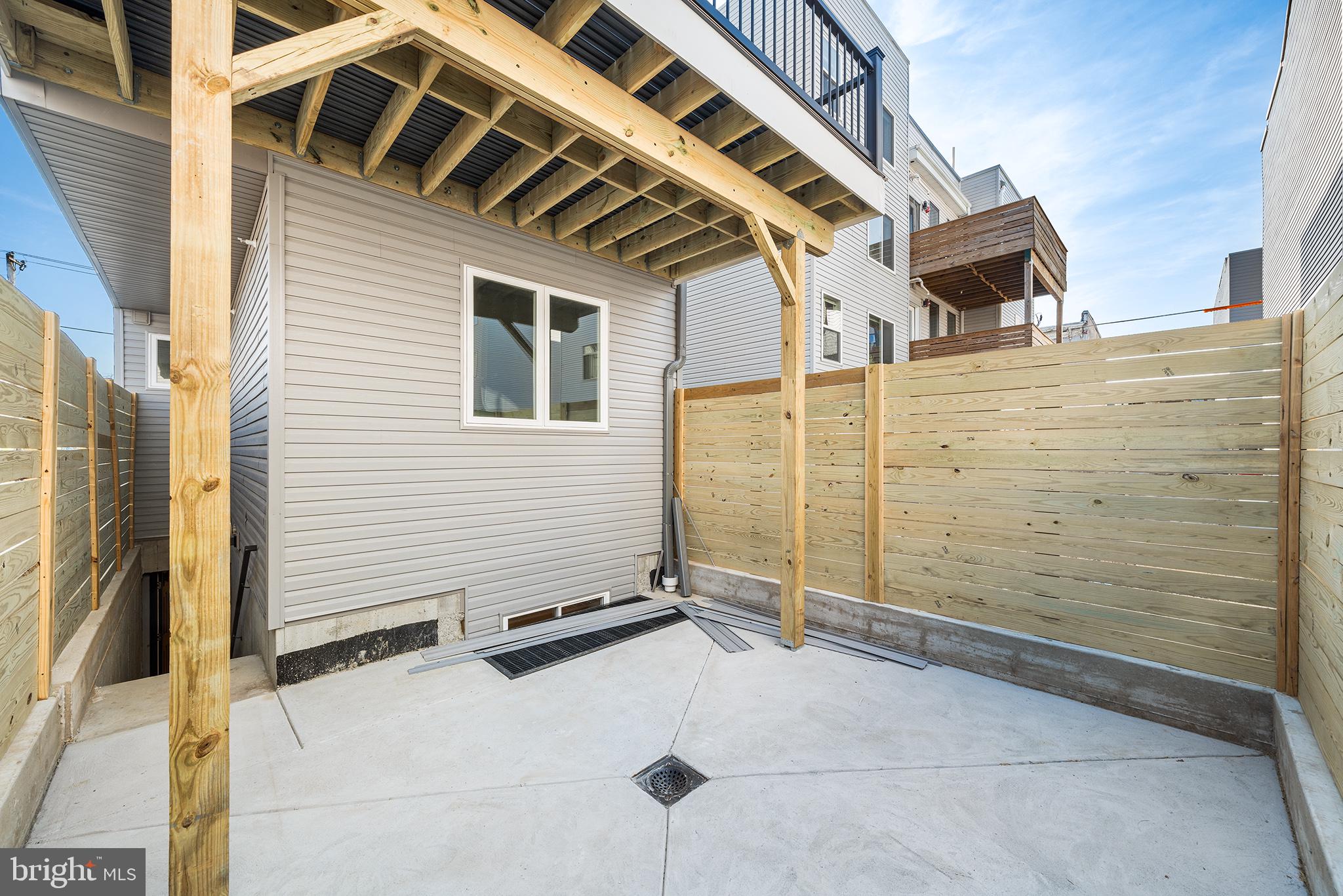 OLDE KENSINGTON - Residential Lease