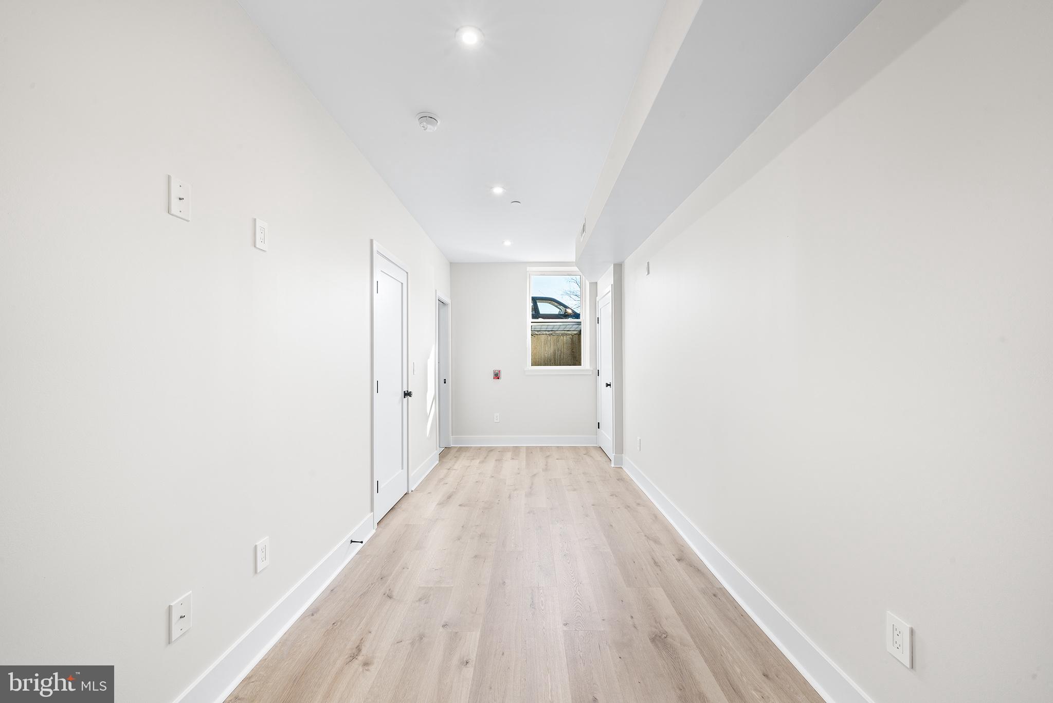 OLDE KENSINGTON - Residential Lease