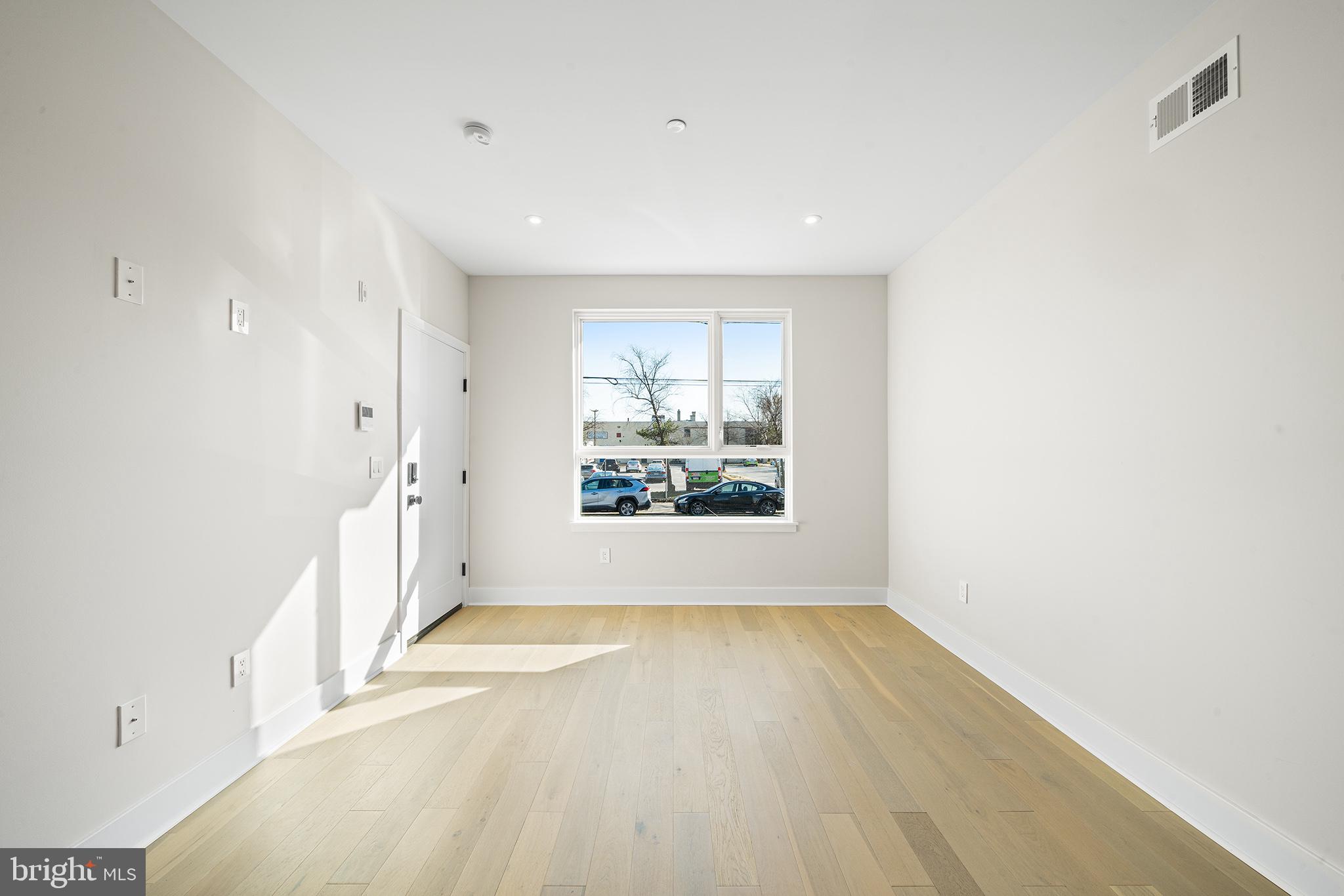 OLDE KENSINGTON - Residential Lease