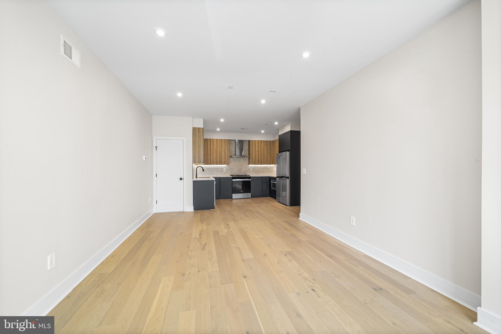 OLDE KENSINGTON - Residential Lease