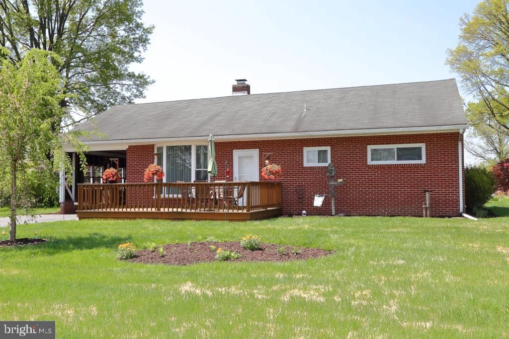 Photo of 46 PILGRIM DR, LANCASTER, PA 17603 (MLS # PALA2030182)