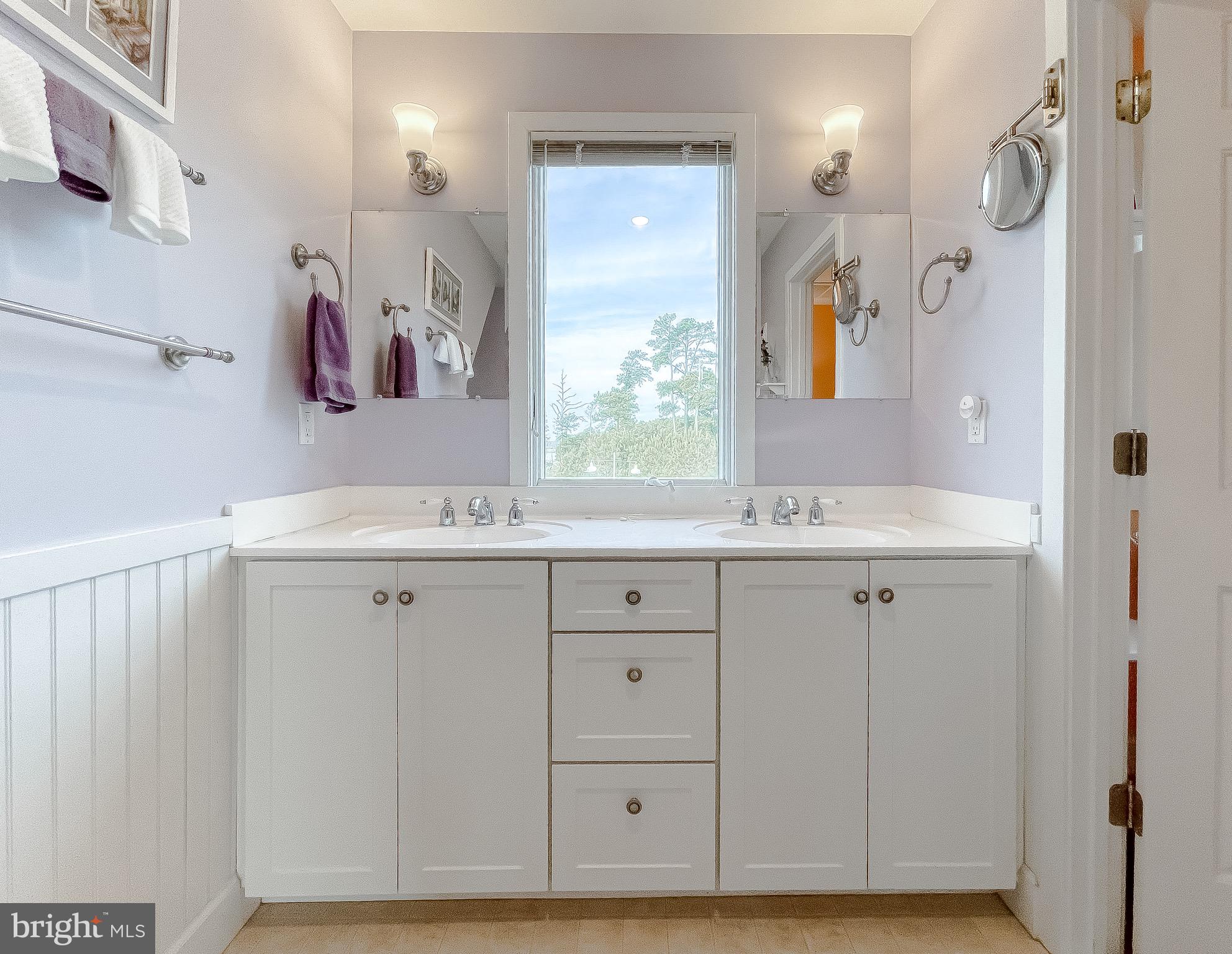 HAYS BEACH - Residential