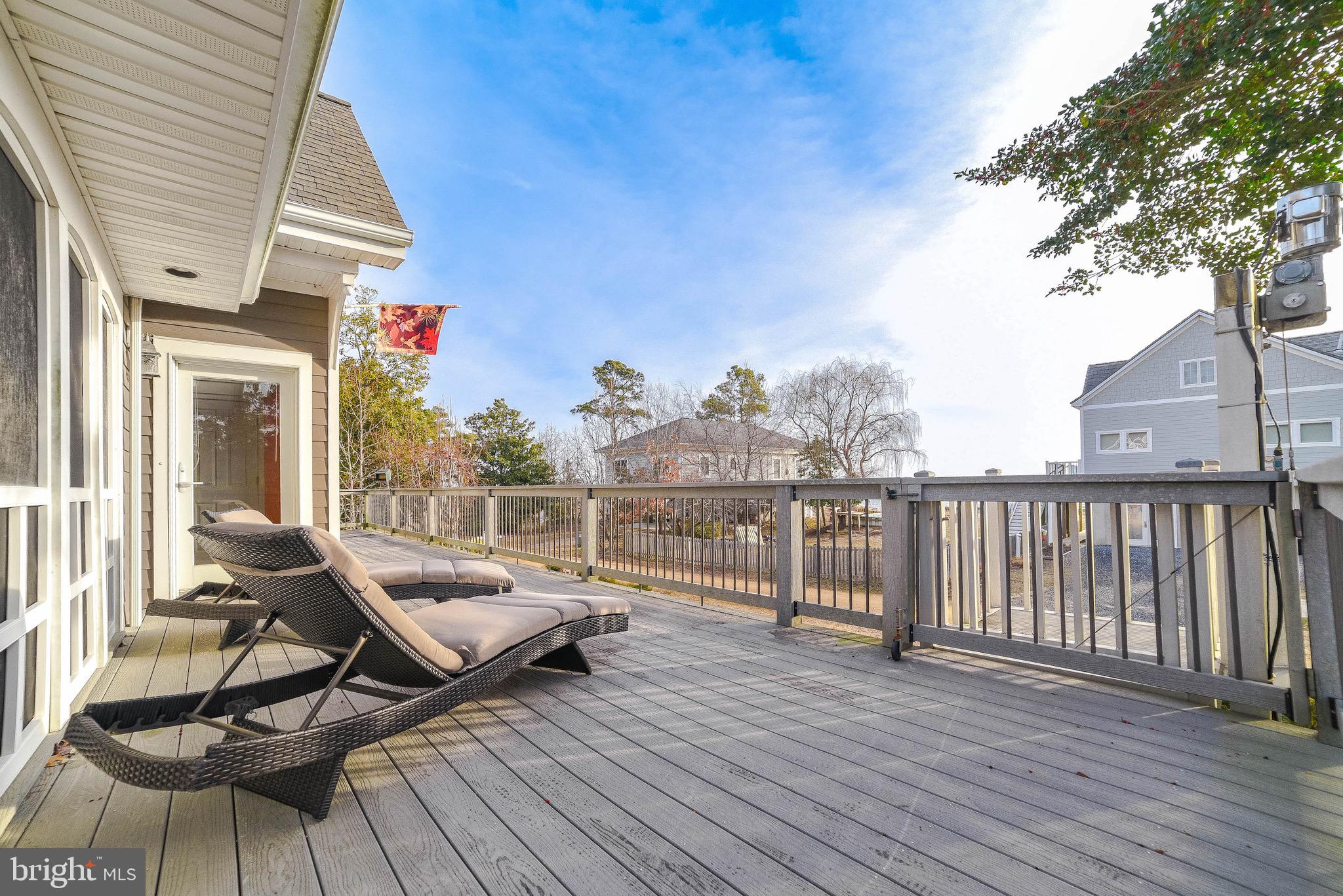 HAYS BEACH - Residential