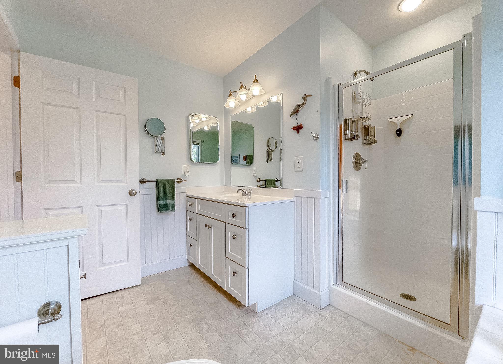 HAYS BEACH - Residential