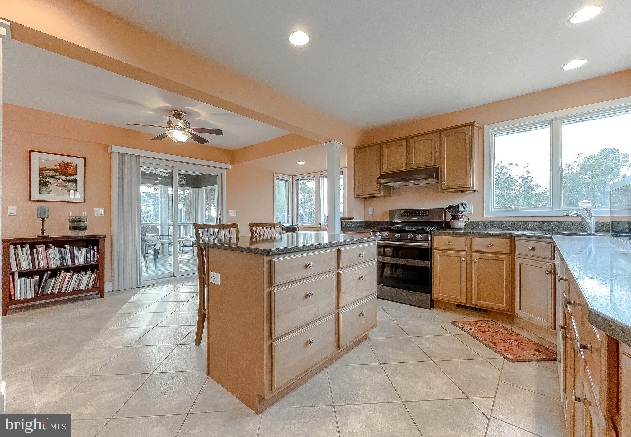 HAYS BEACH - Residential