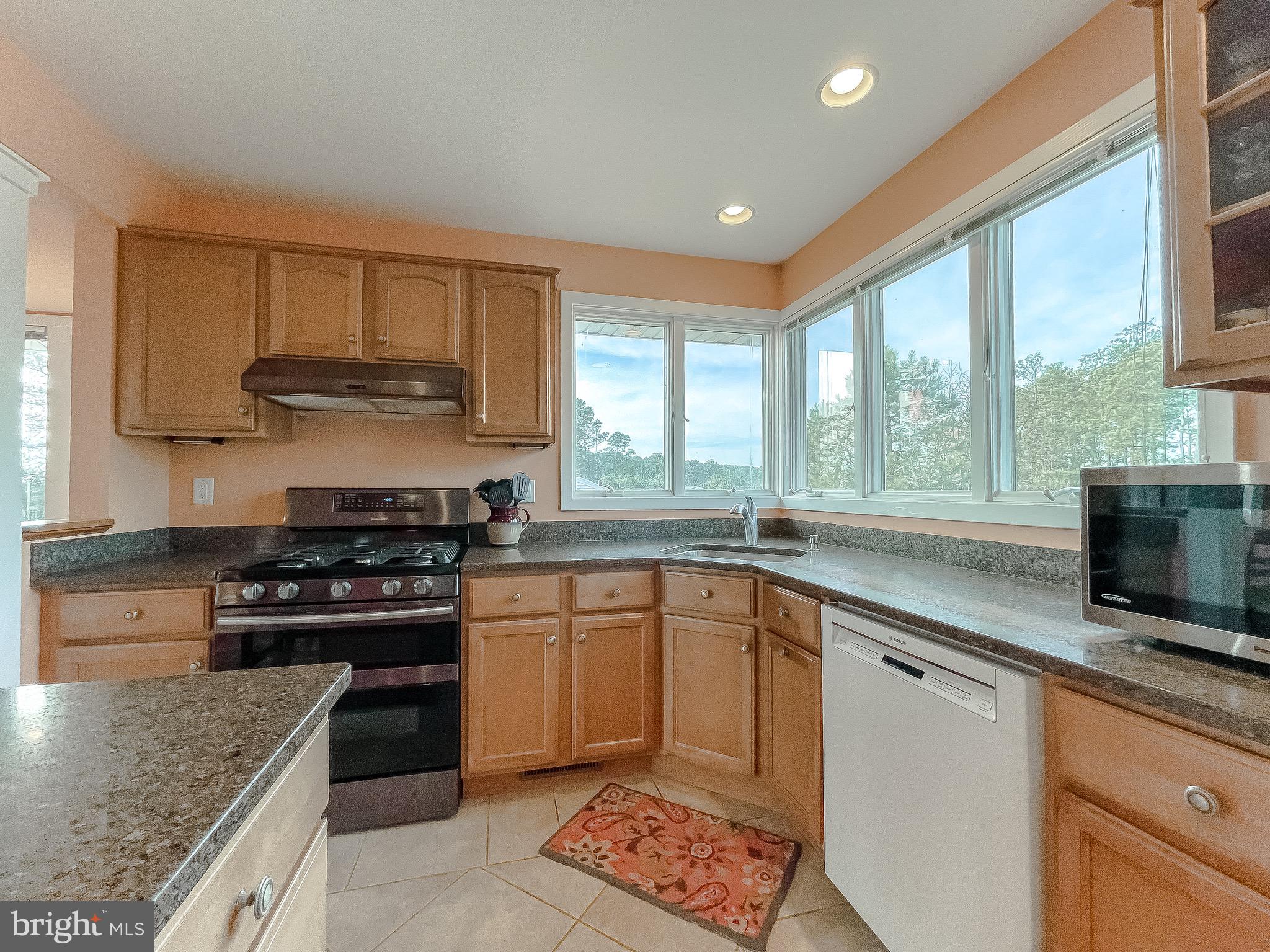 HAYS BEACH - Residential