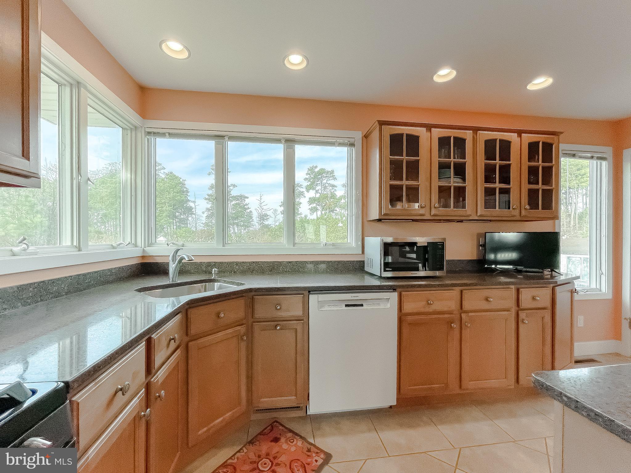 HAYS BEACH - Residential