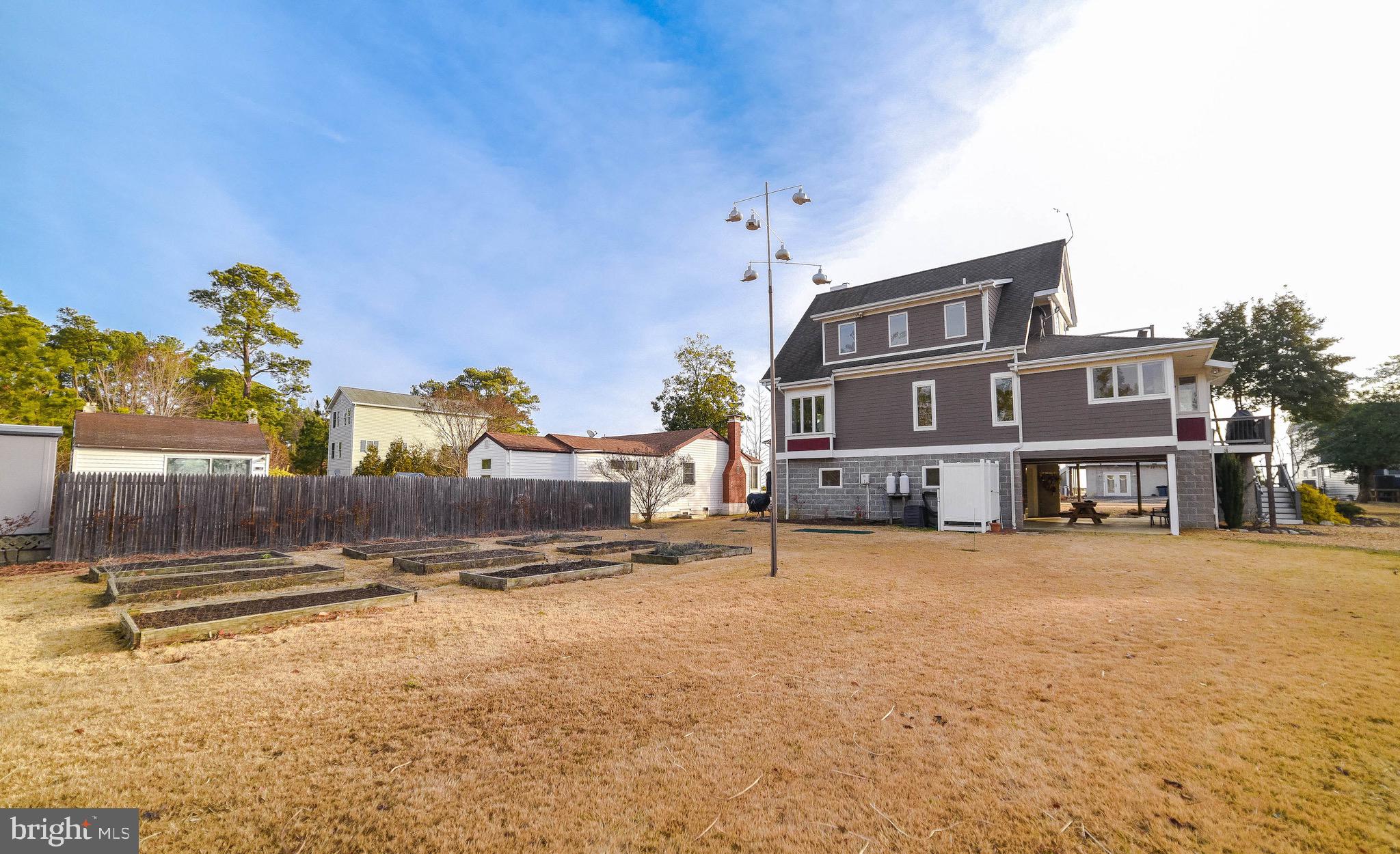 HAYS BEACH - Residential