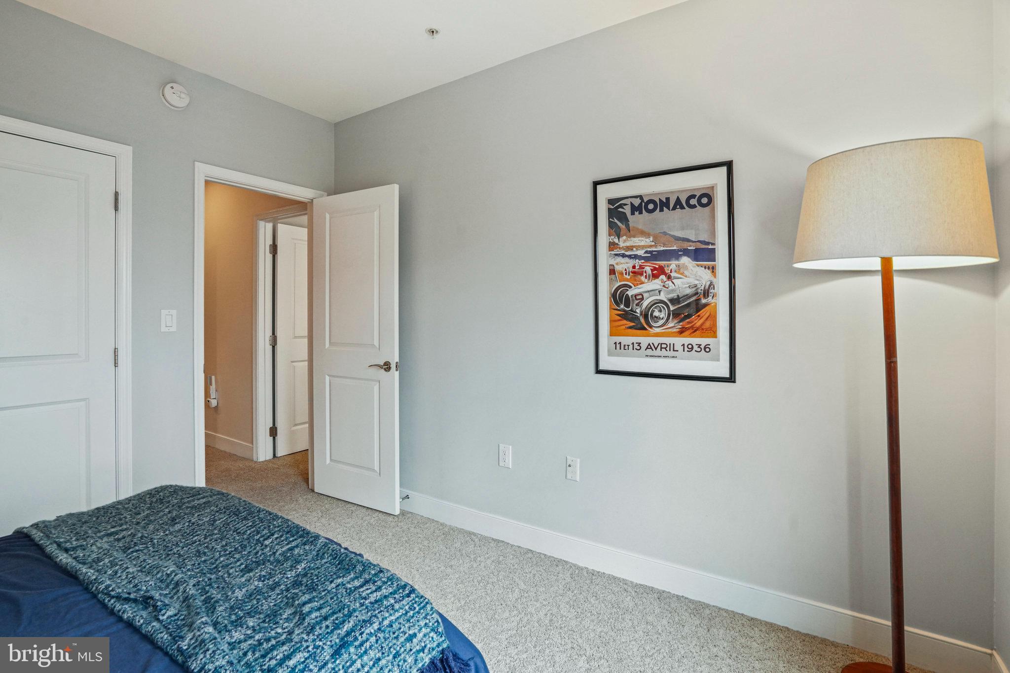 RHODES HILL SQUARE - Residential