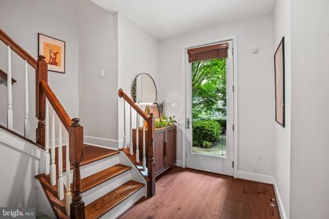 Photo of 1811 14th Street N #C104, ARLINGTON, VA 22209 (MLS # VAAR2067298)