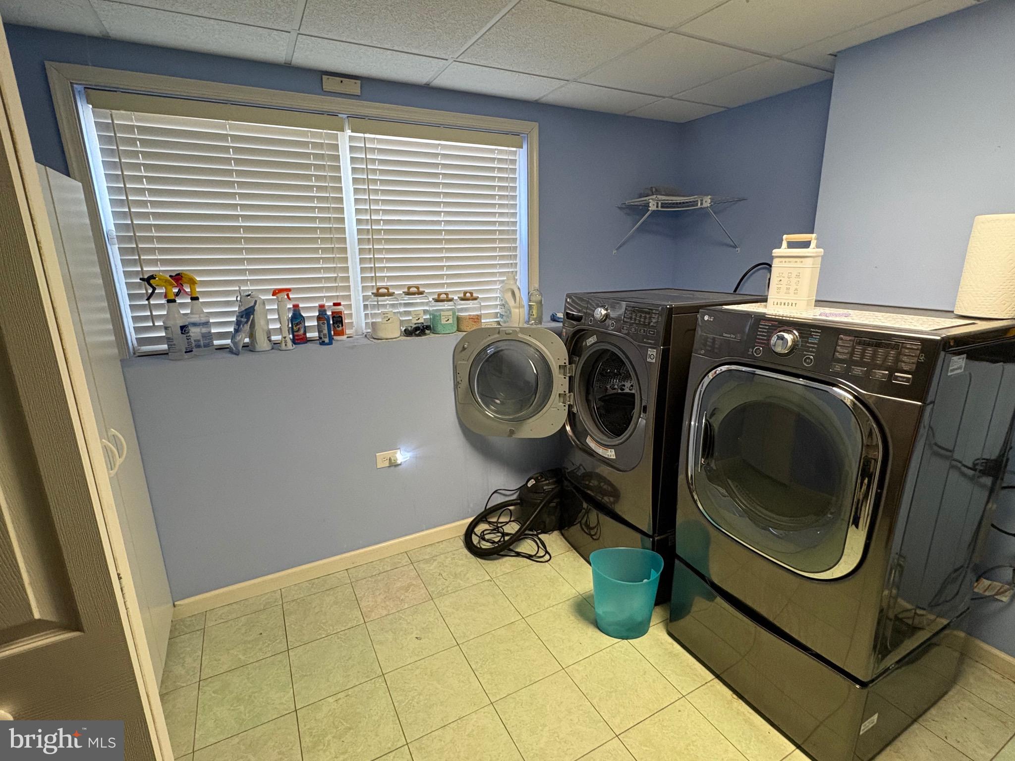 LAKE LAND OR - Residential