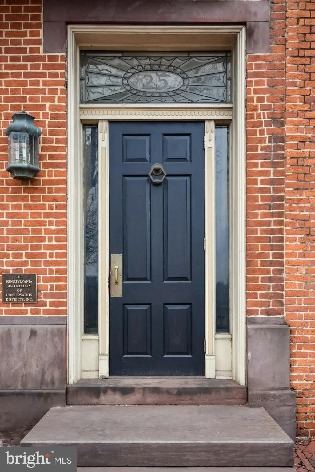 25 N FRONT STREET