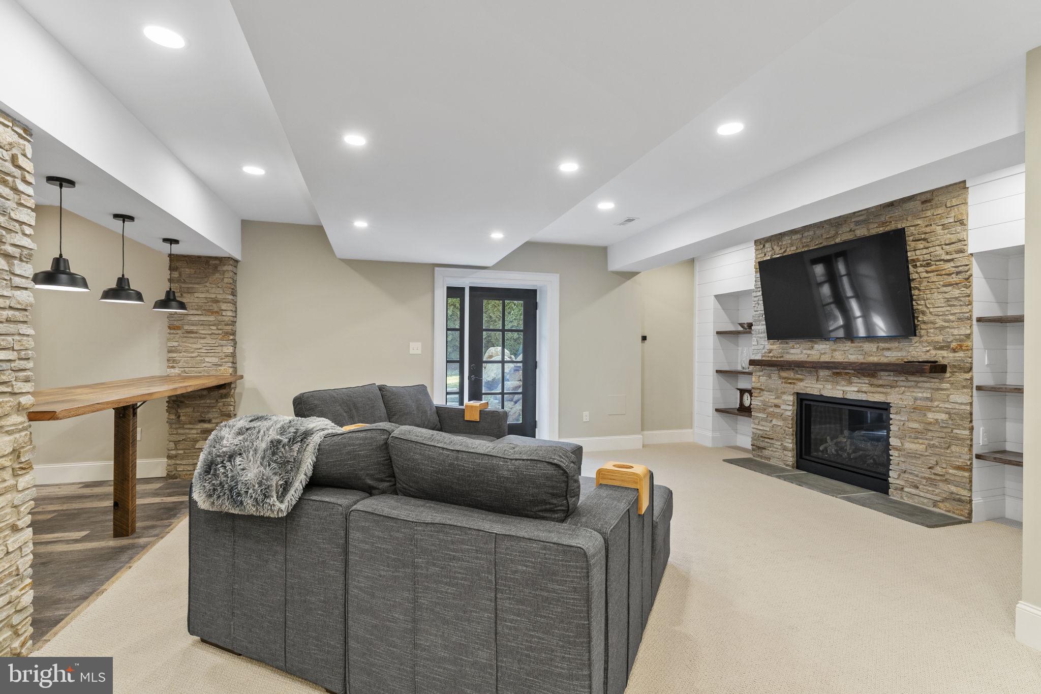 WILLISTOWN ACRES - Residential