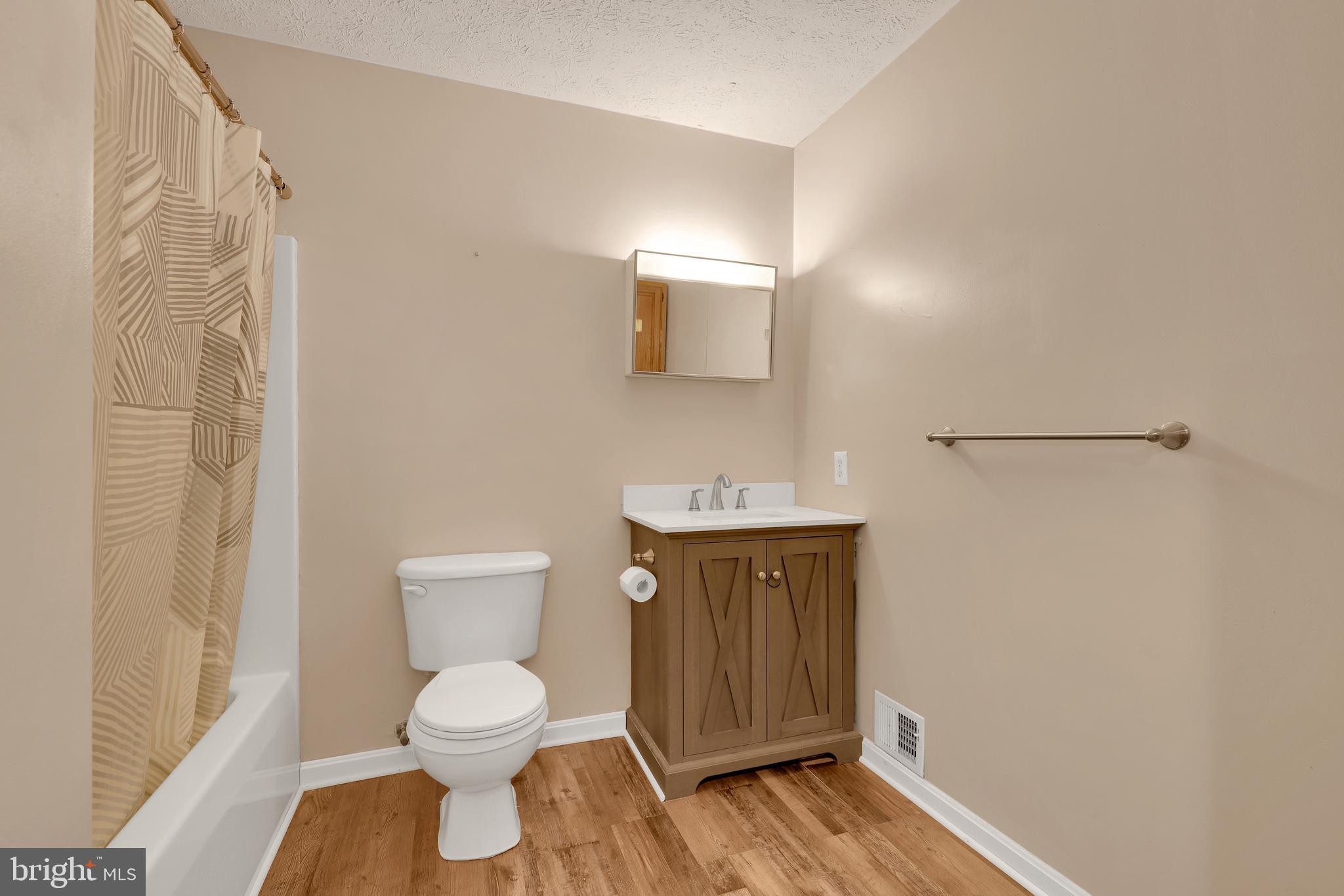 SHEN FARMS RIVERVIEW - Residential