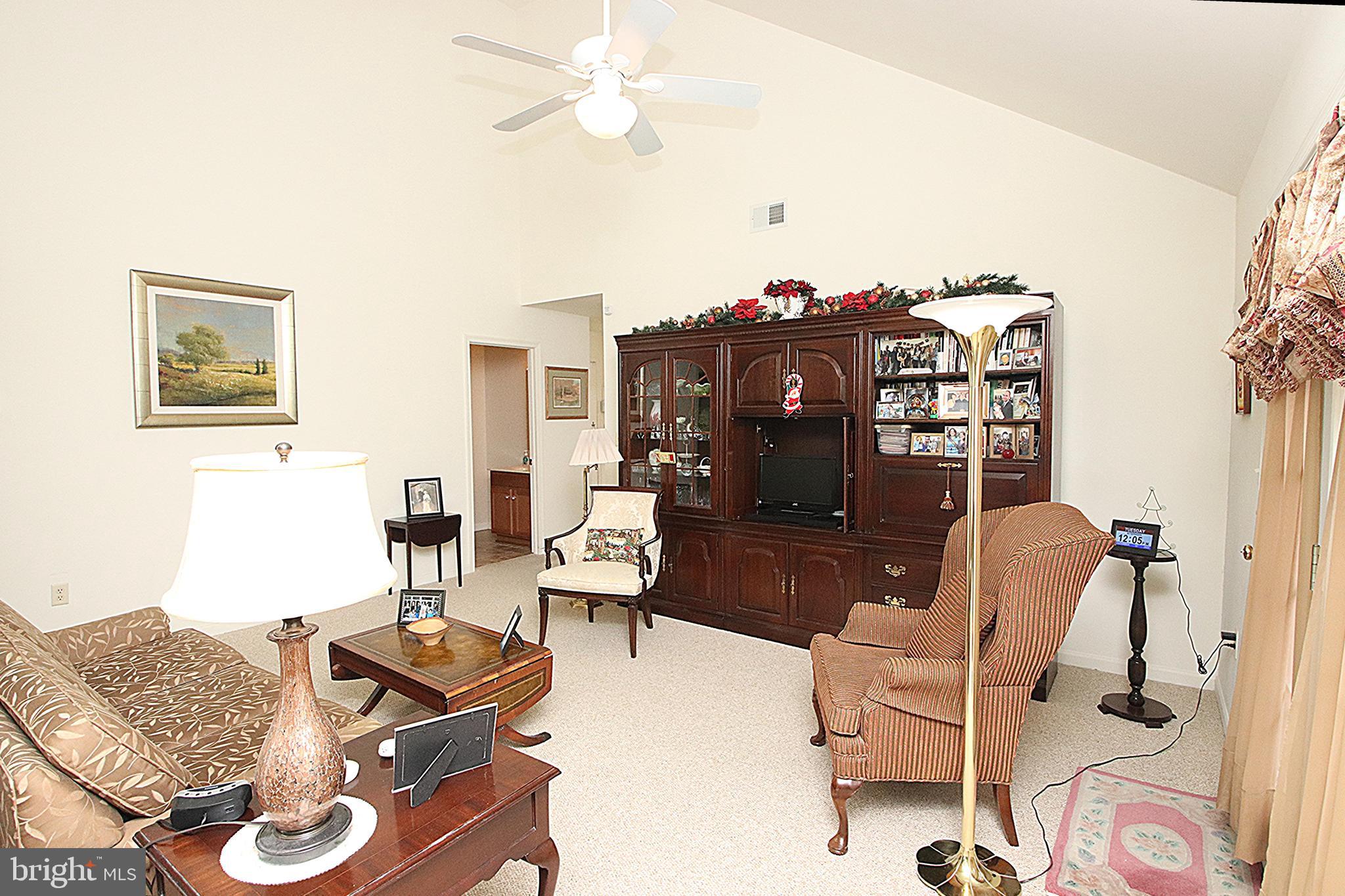 KINGS CREST - Residential