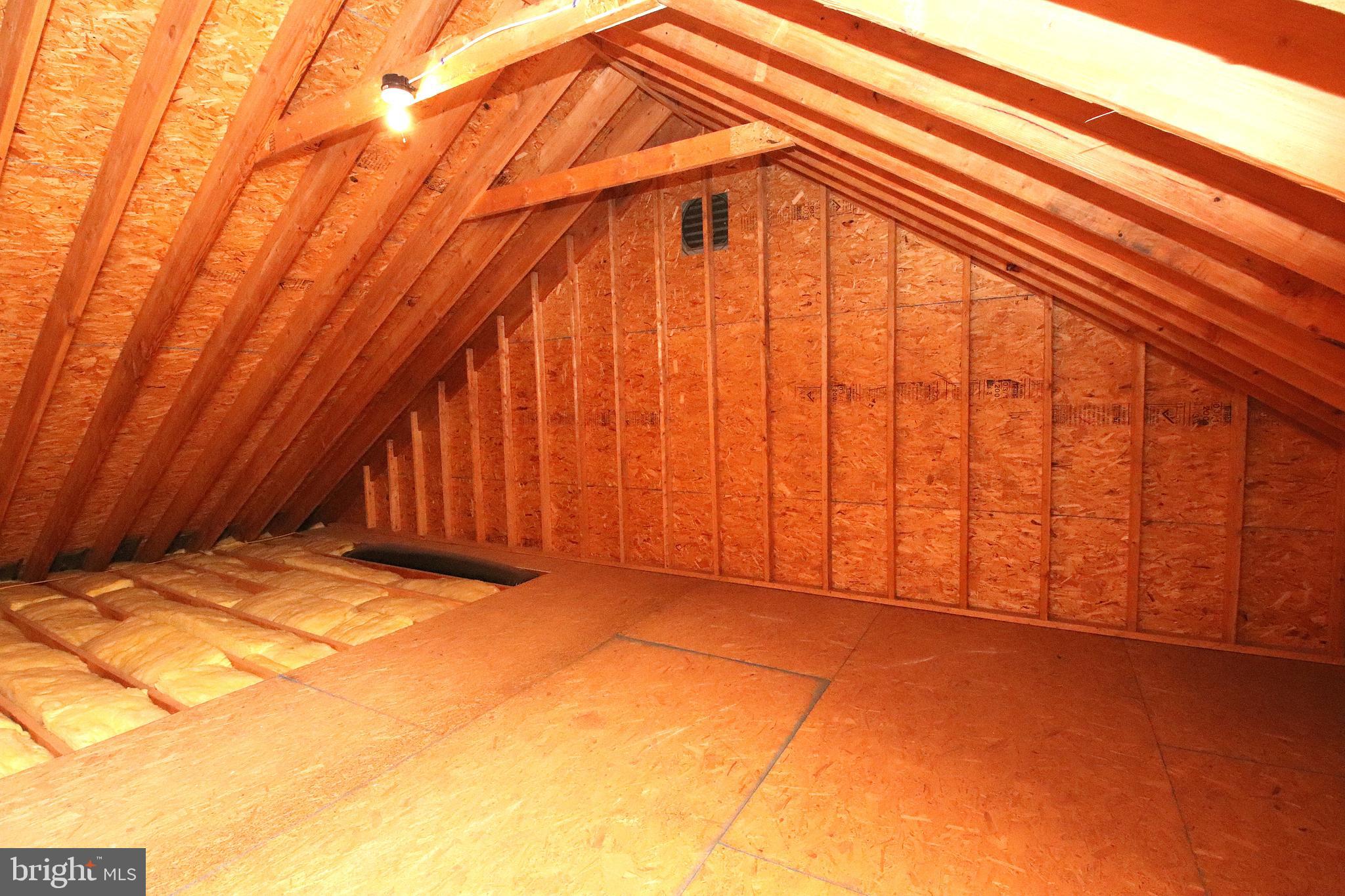 KINGS CREST - Residential