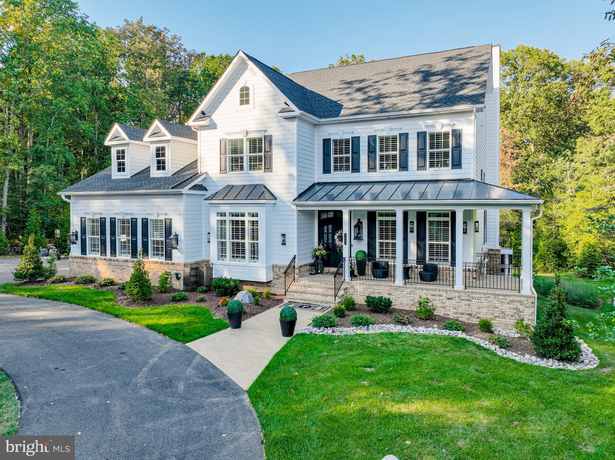 927 HEATHERFIELD LANE
