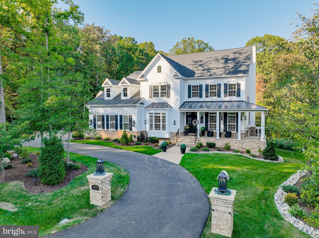 Photo of 927 Heatherfield Lane, MILLERSVILLE, MD 21108 (MLS # MDAA2119164)