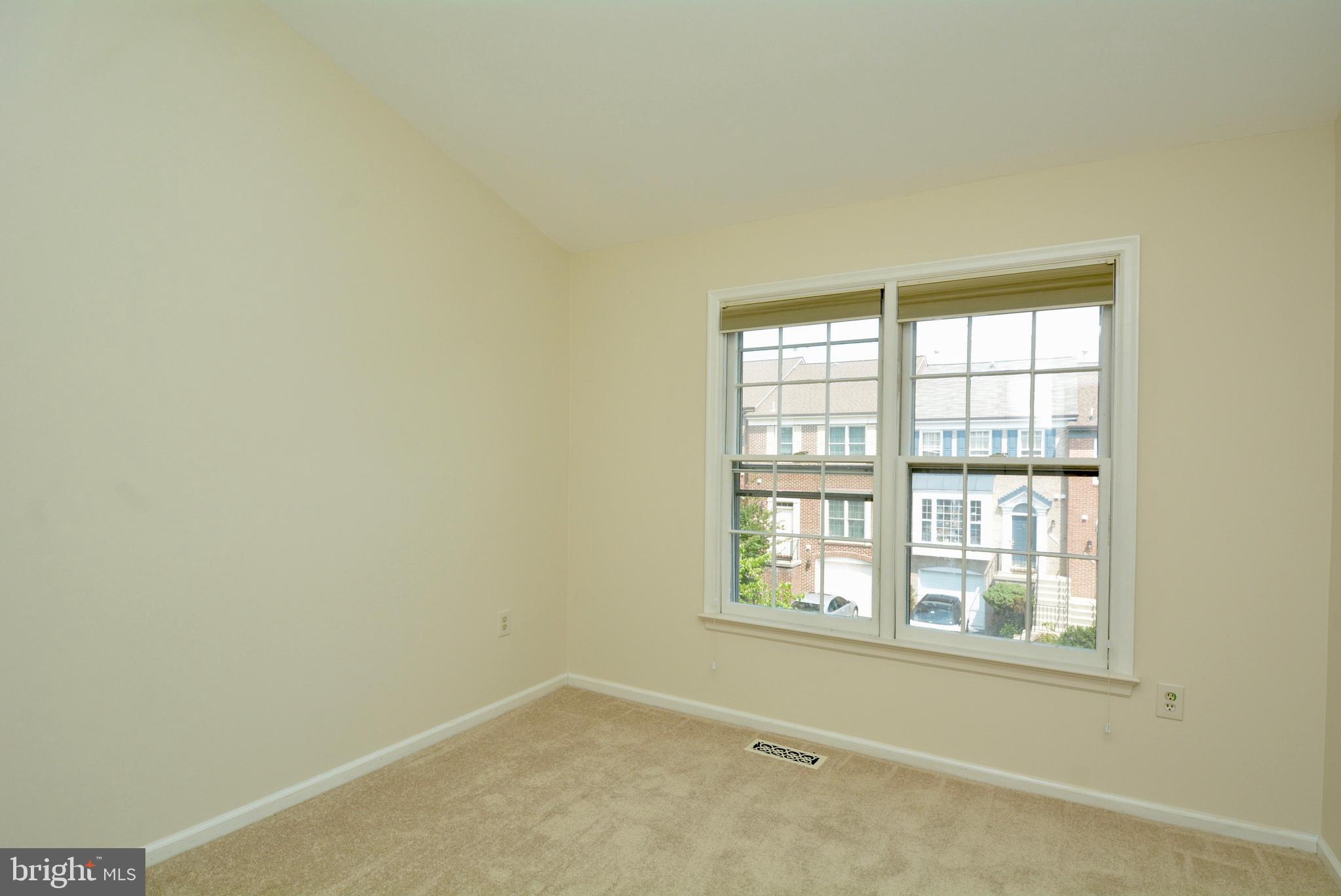 KINGSTOWNE - Residential