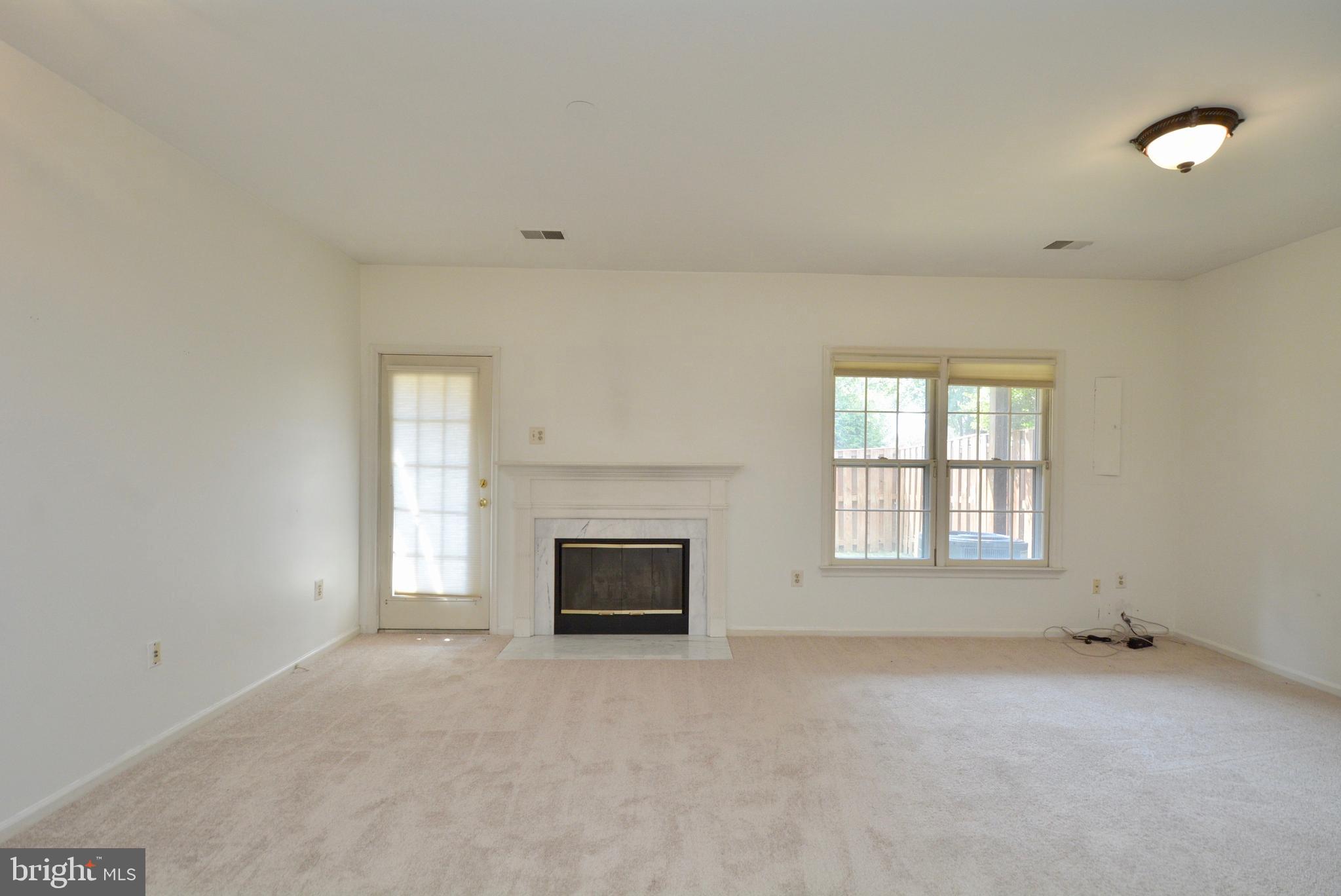 KINGSTOWNE - Residential