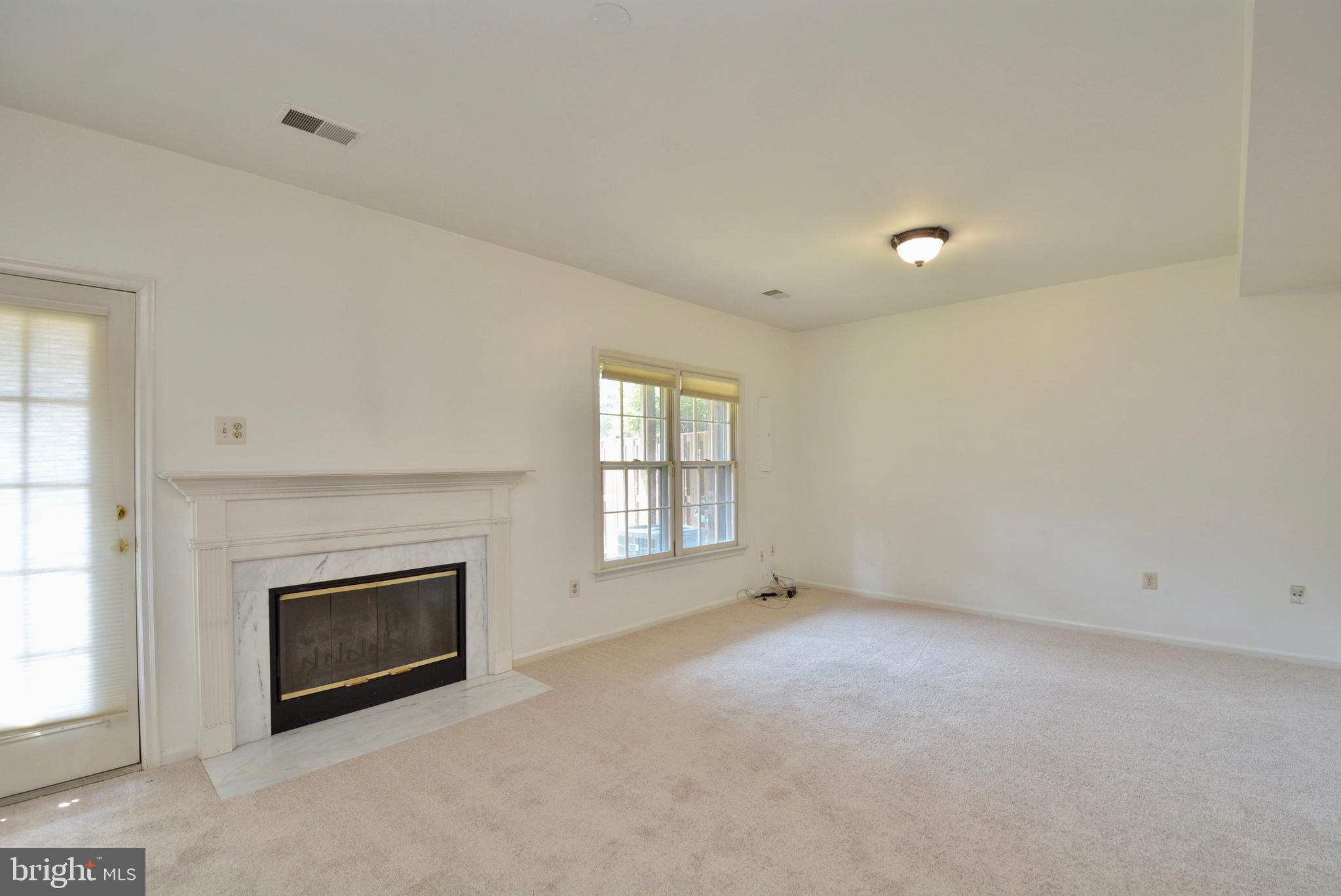 KINGSTOWNE - Residential