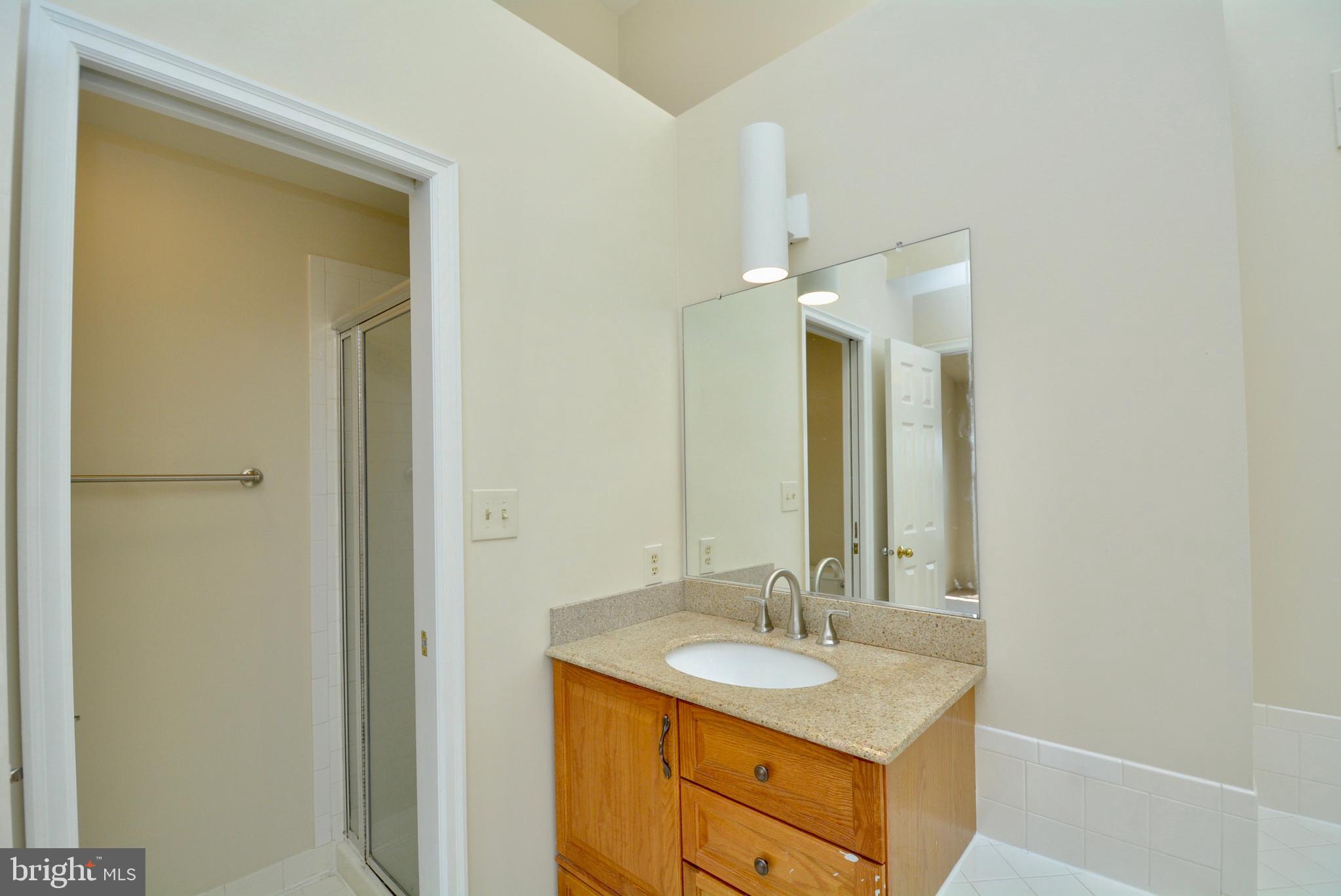 KINGSTOWNE - Residential