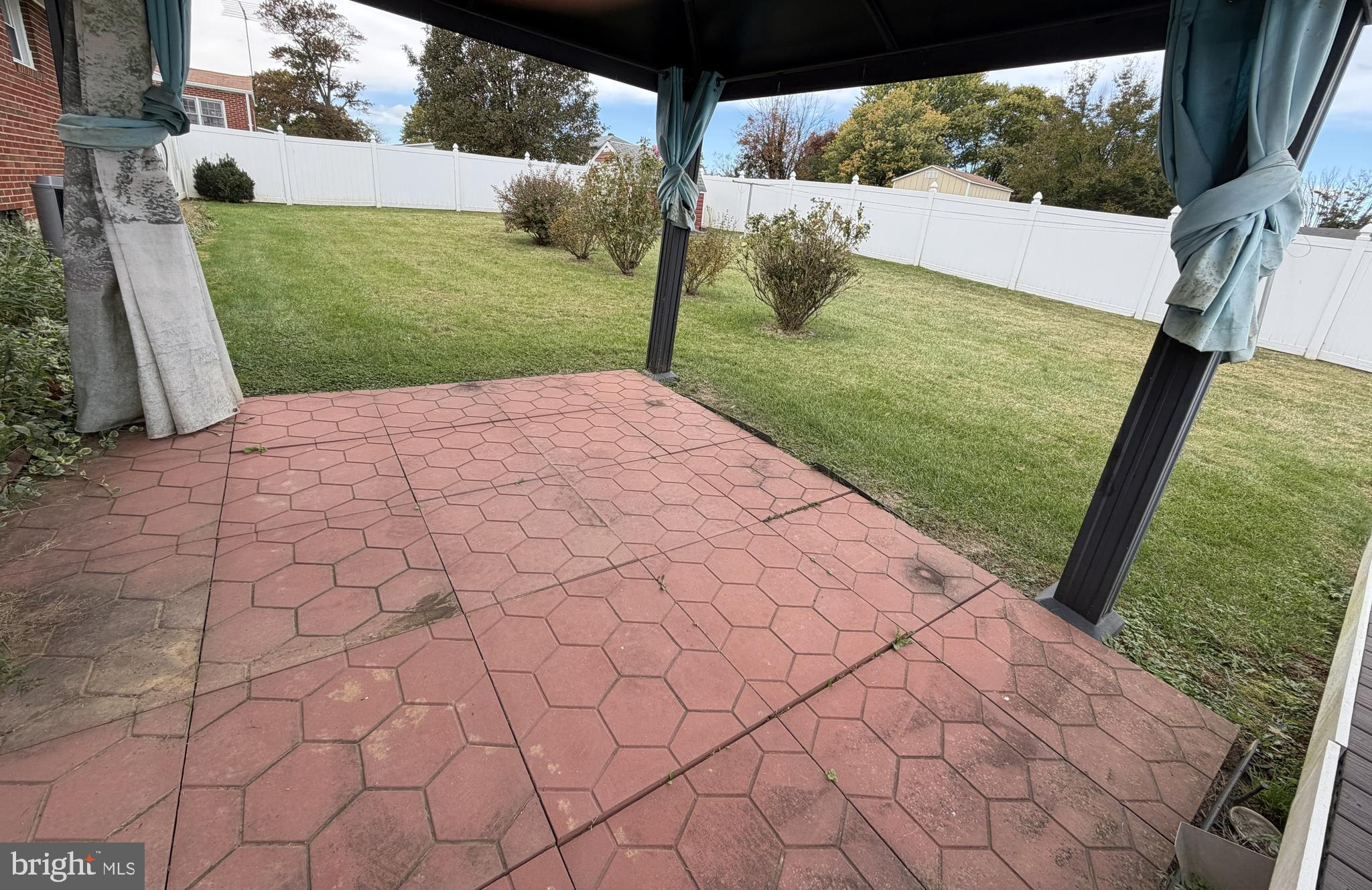 SUBURBAN HEIGHTS - Residential