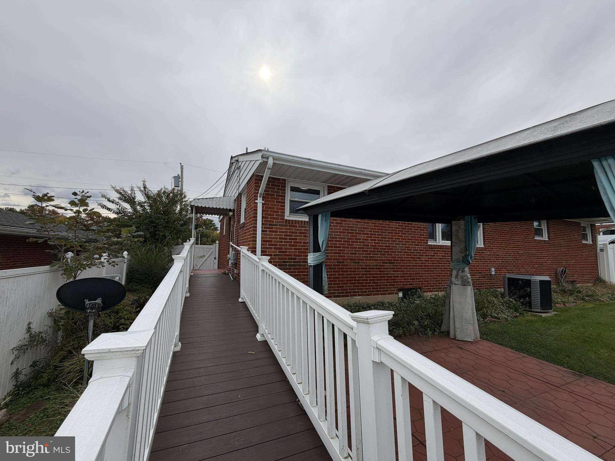 SUBURBAN HEIGHTS - Residential